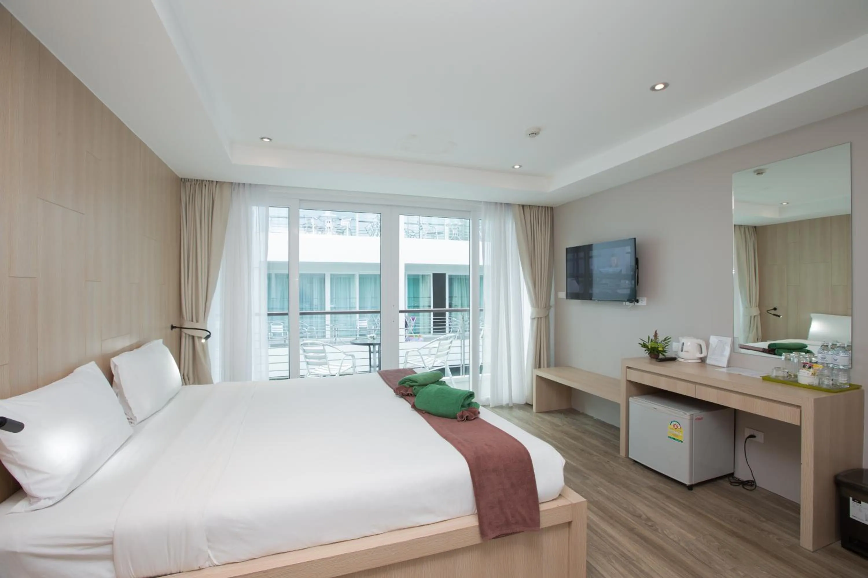 Bed in The Palms, Kamala Beach - SHA Extra Plus