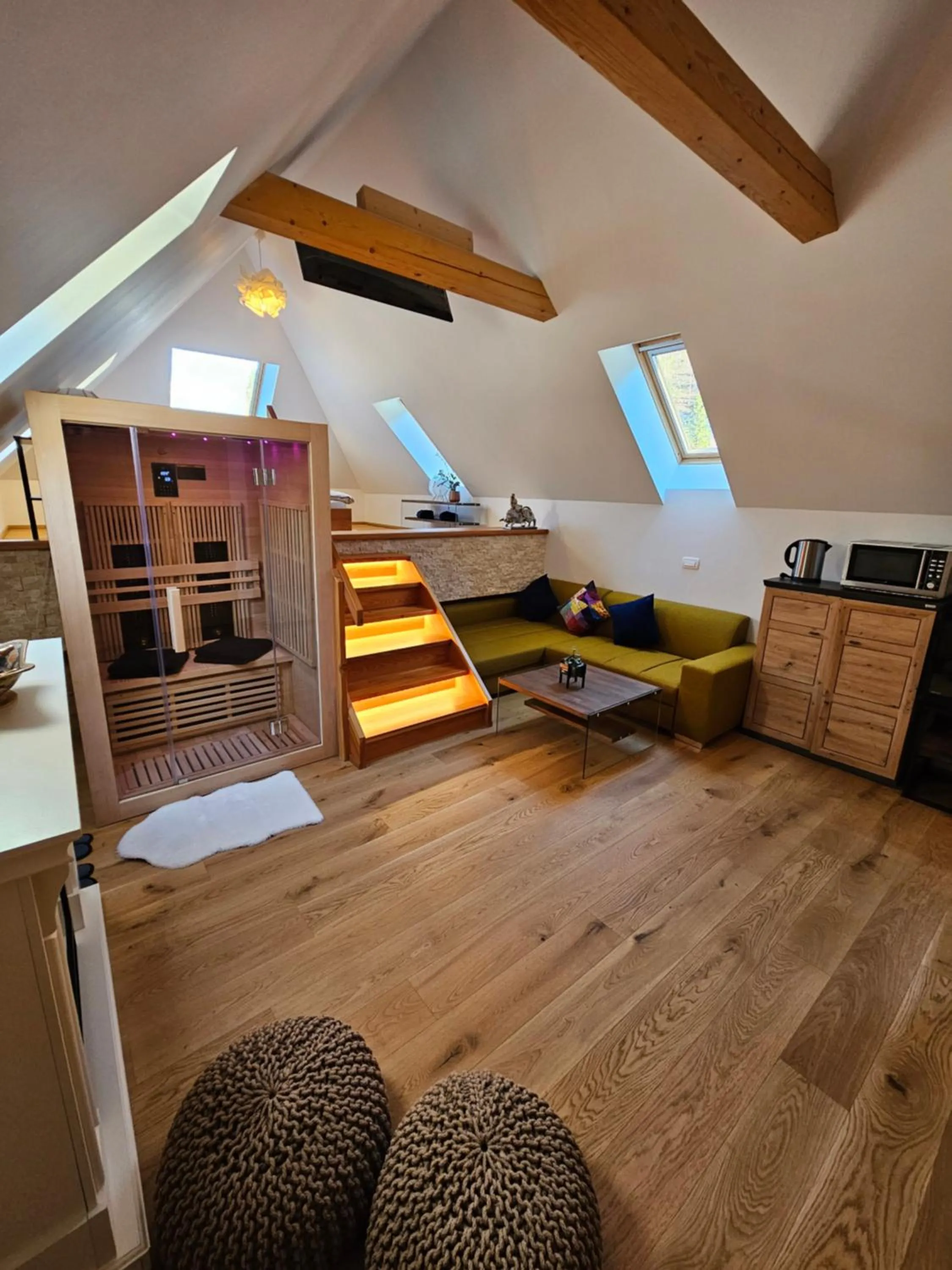 Day in Hiša Ojstrica