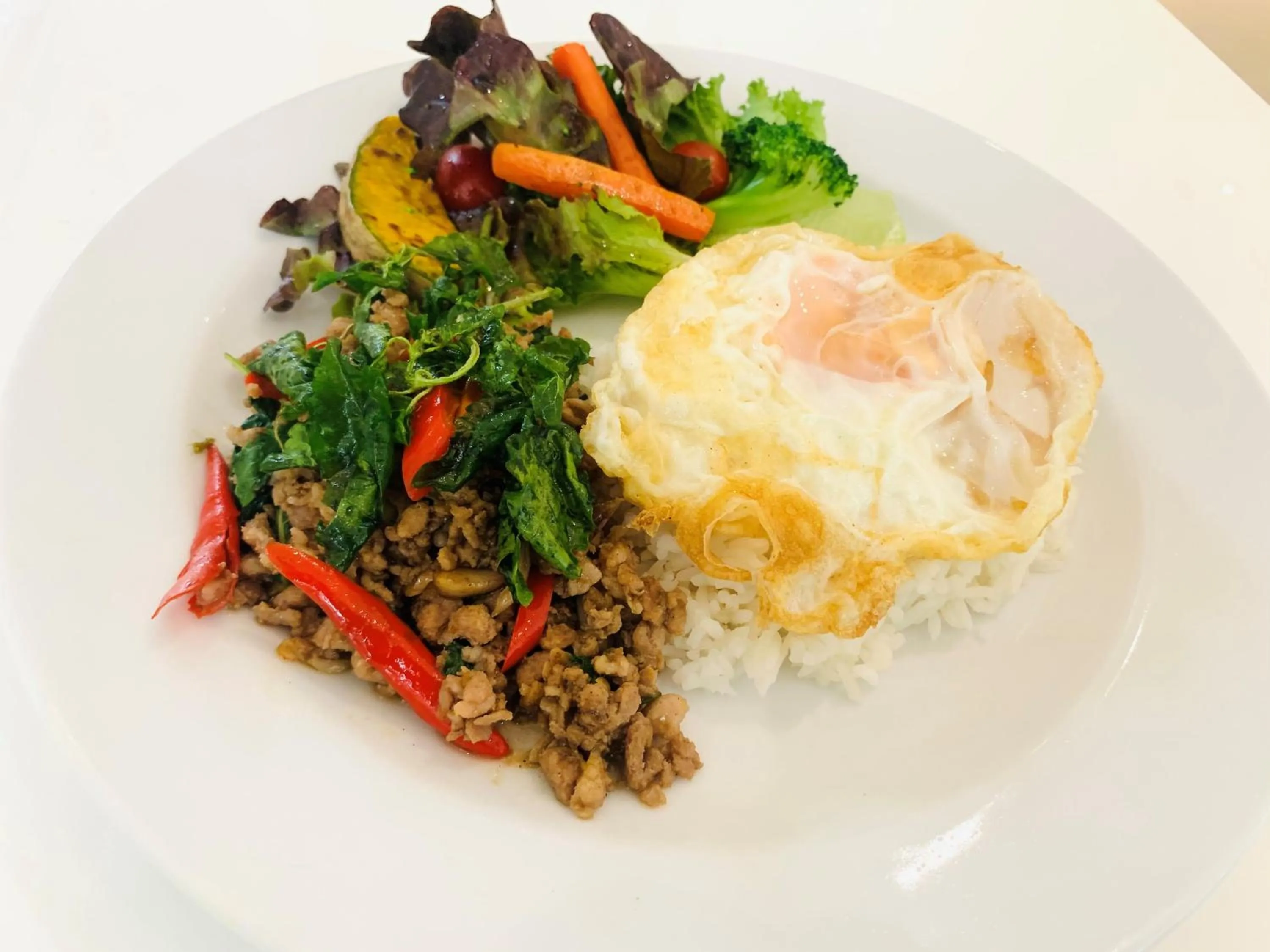 Food and drinks in Royal View Resort - Rang Nam