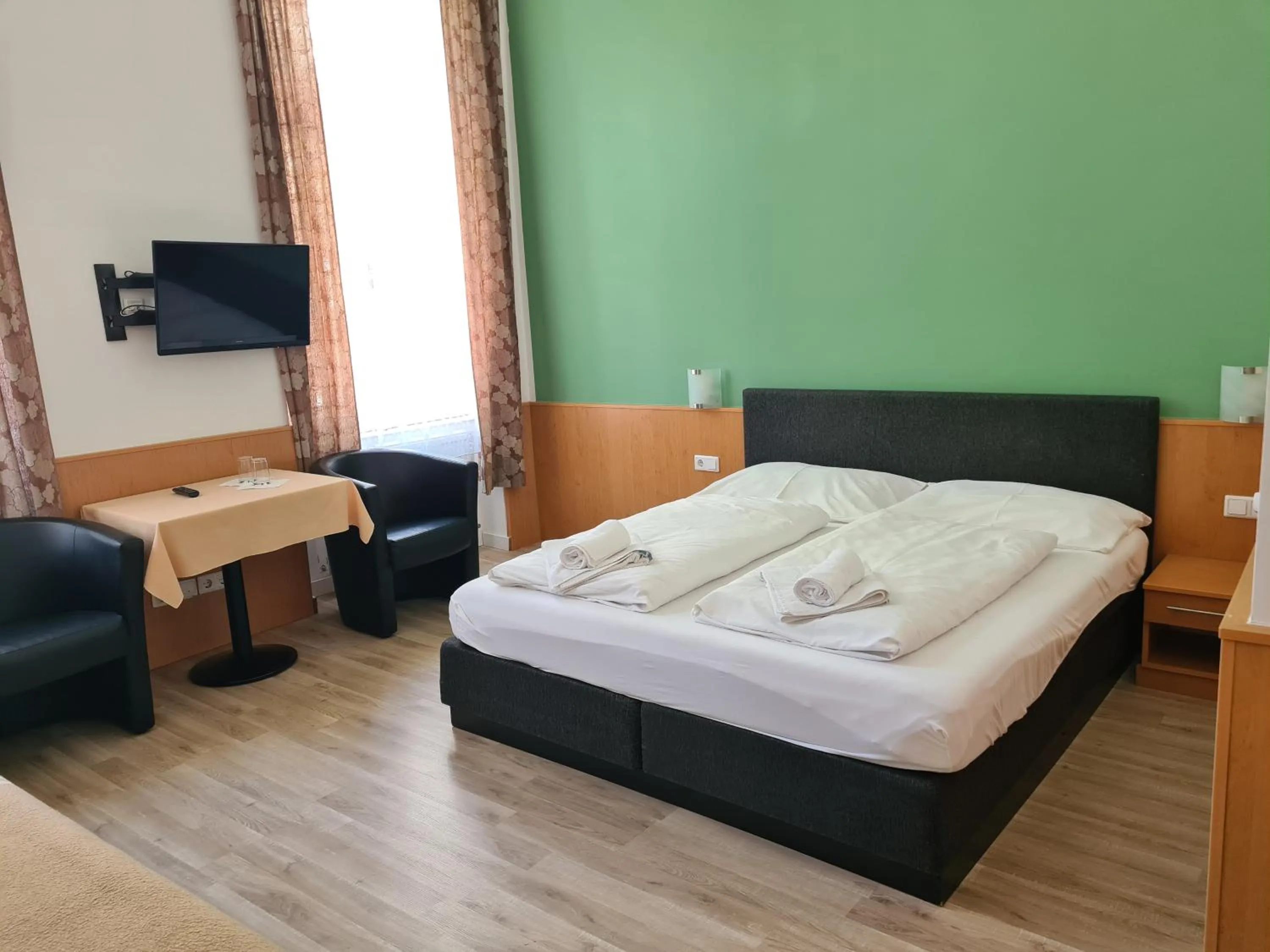 Bed in Pension Ani-Falstaff