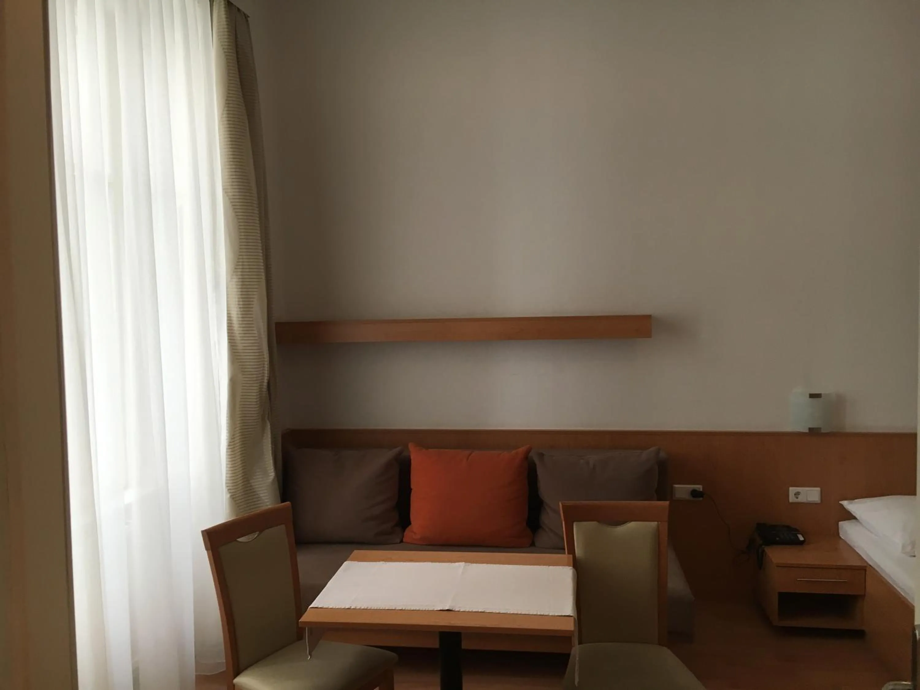 Seating area in Pension Ani-Falstaff