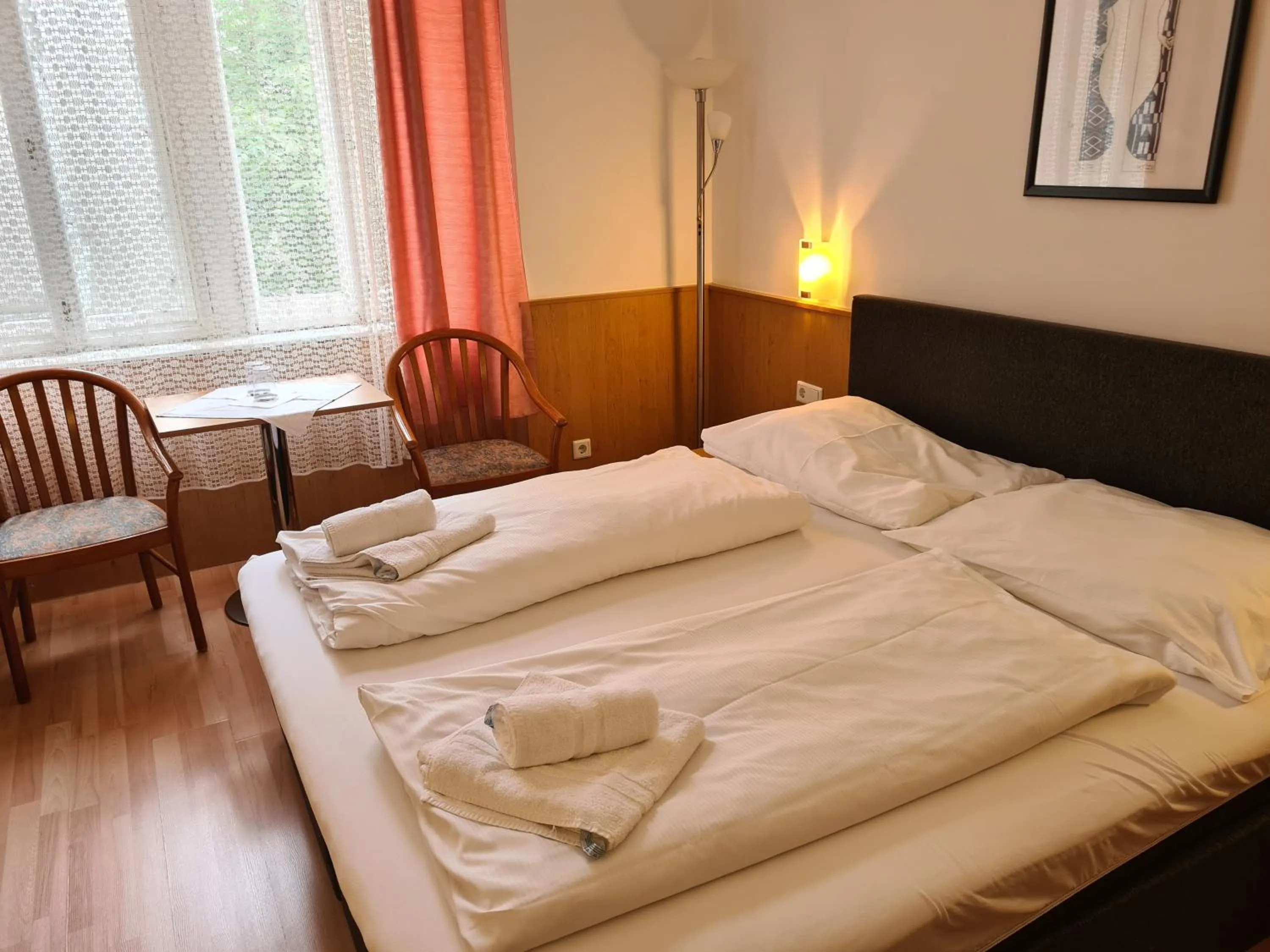 Bed in Pension Ani-Falstaff