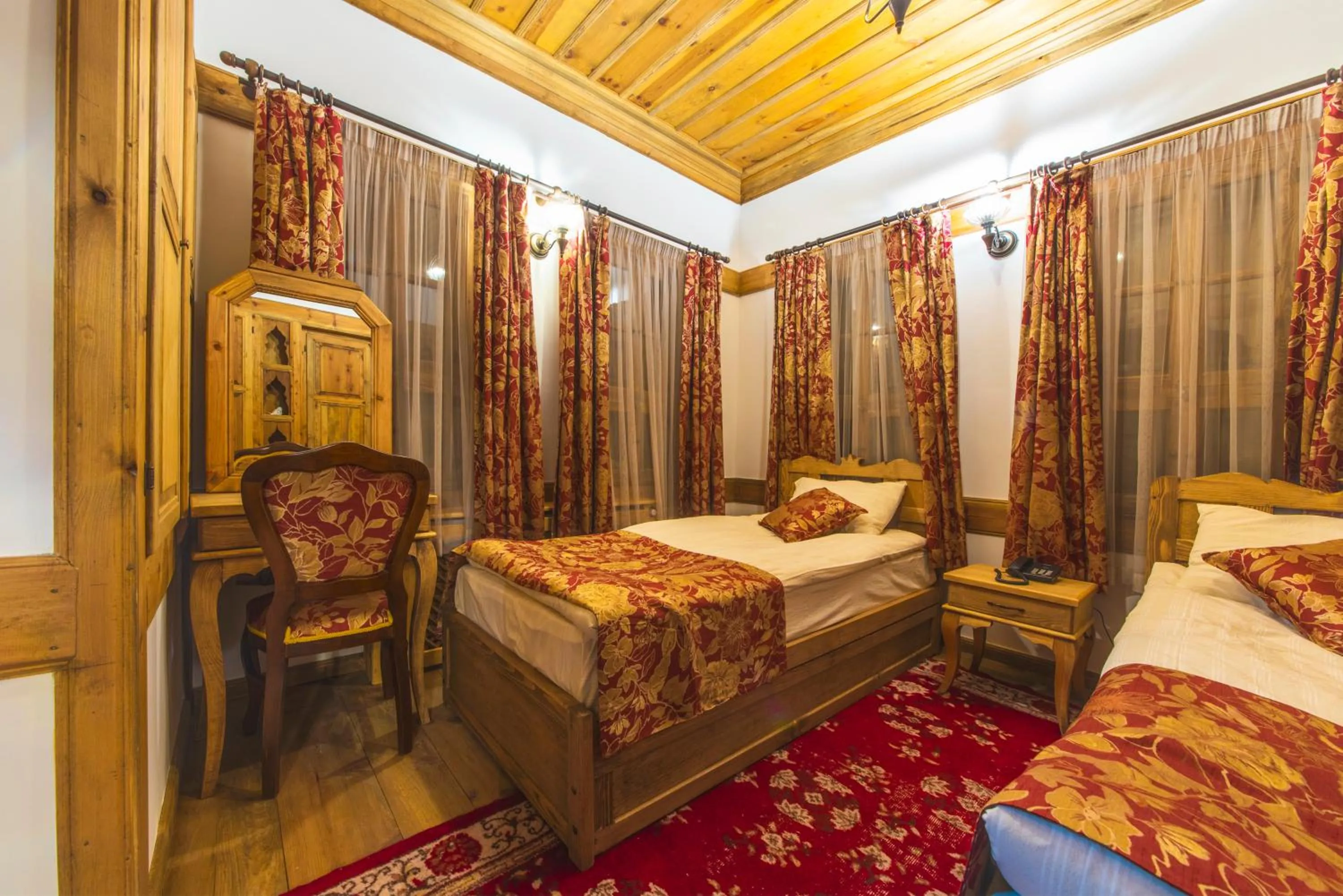 Photo of the whole room, Bed in Akbulut Konak