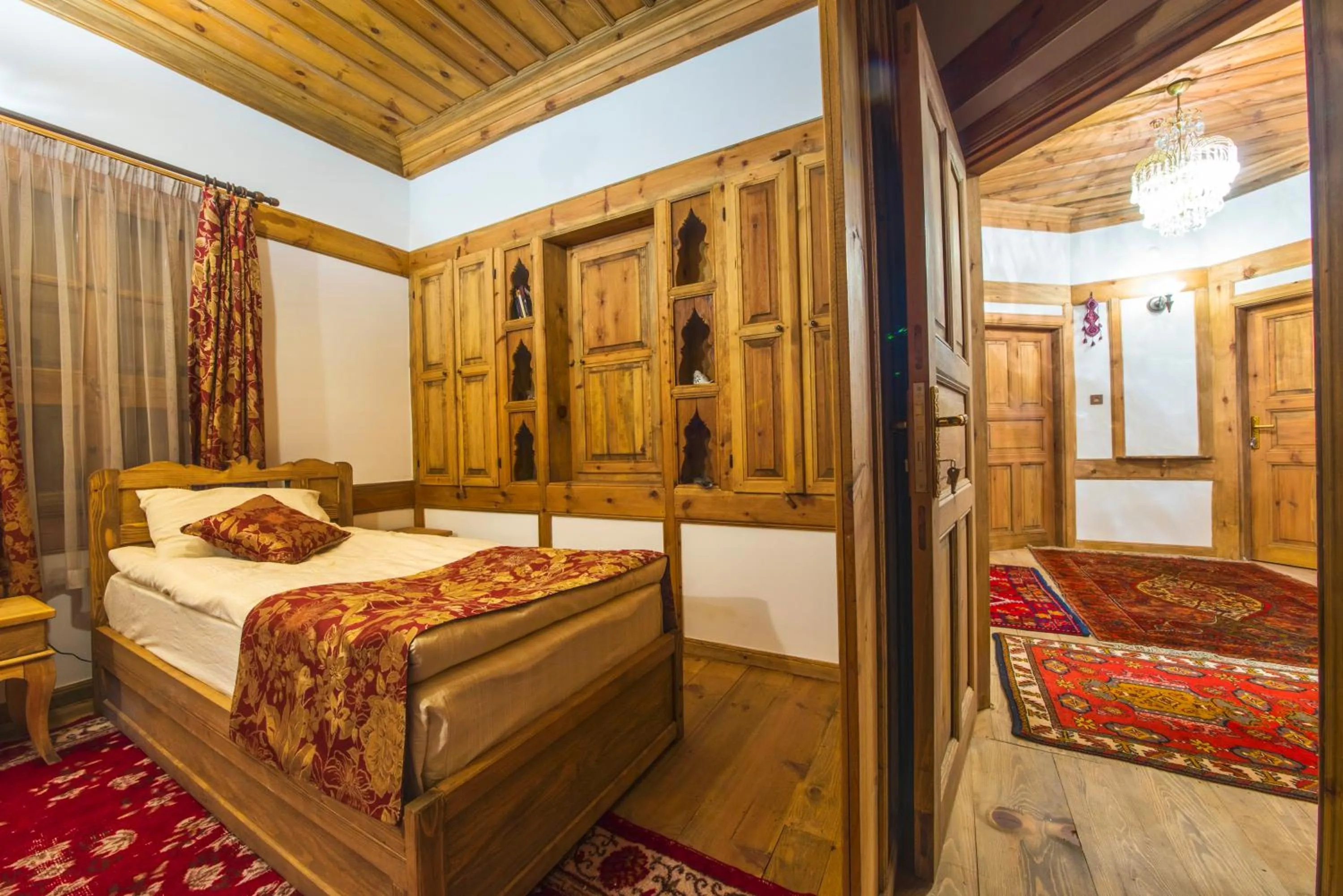Property building, Bed in Akbulut Konak