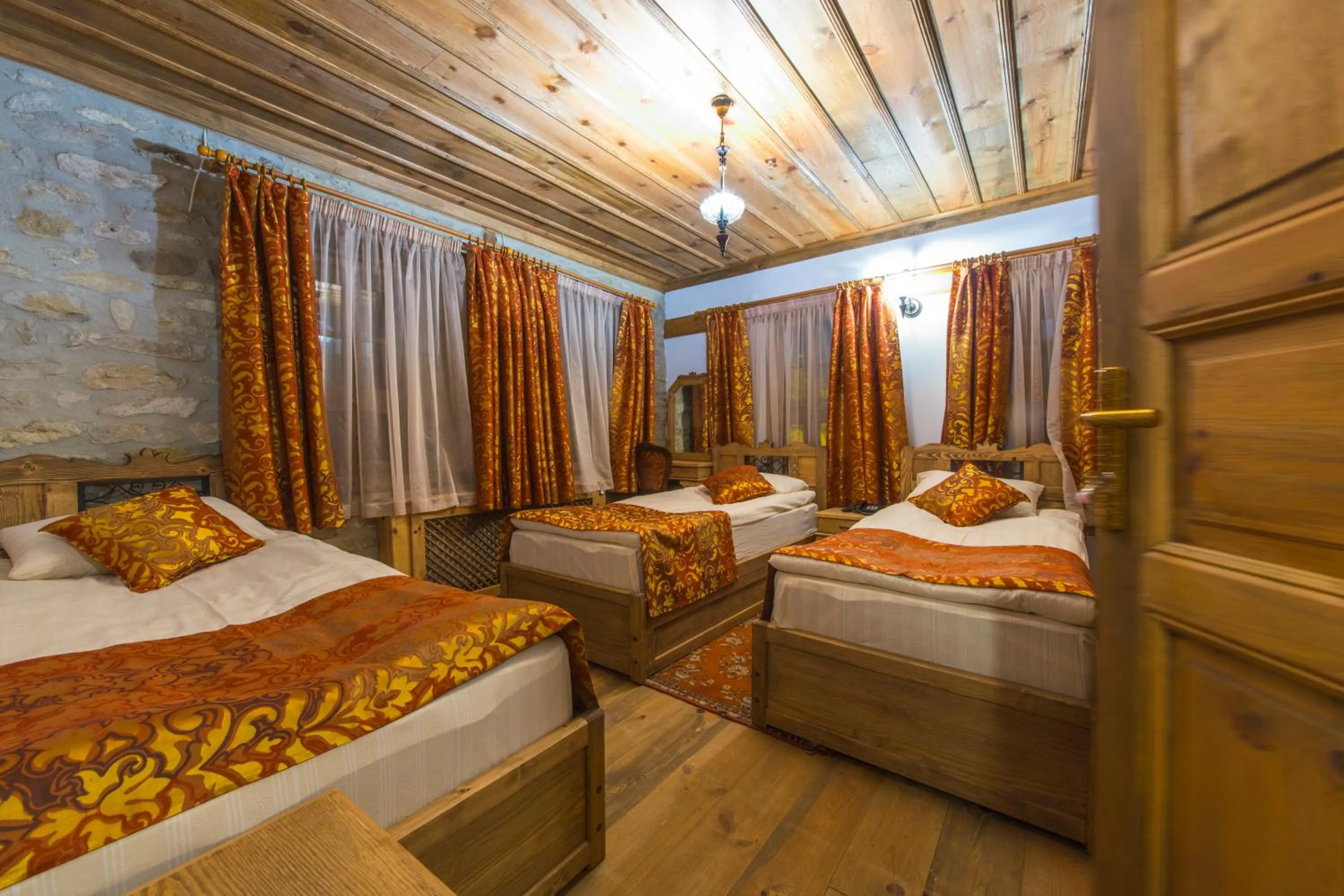 Shower, Bed in Akbulut Konak