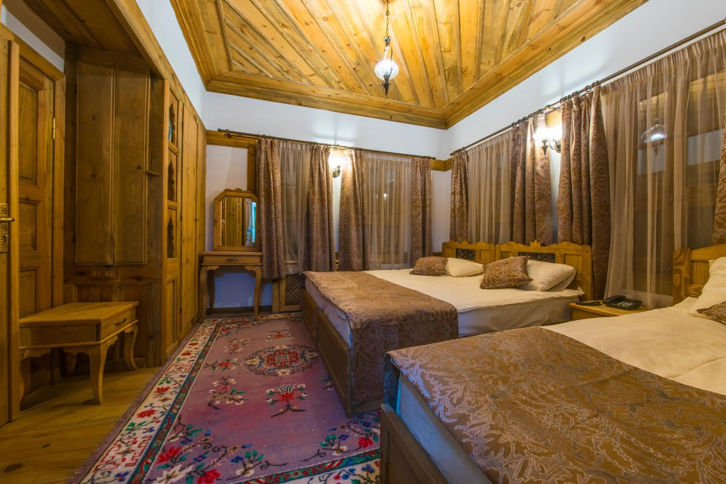 Shower, Bed in Akbulut Konak