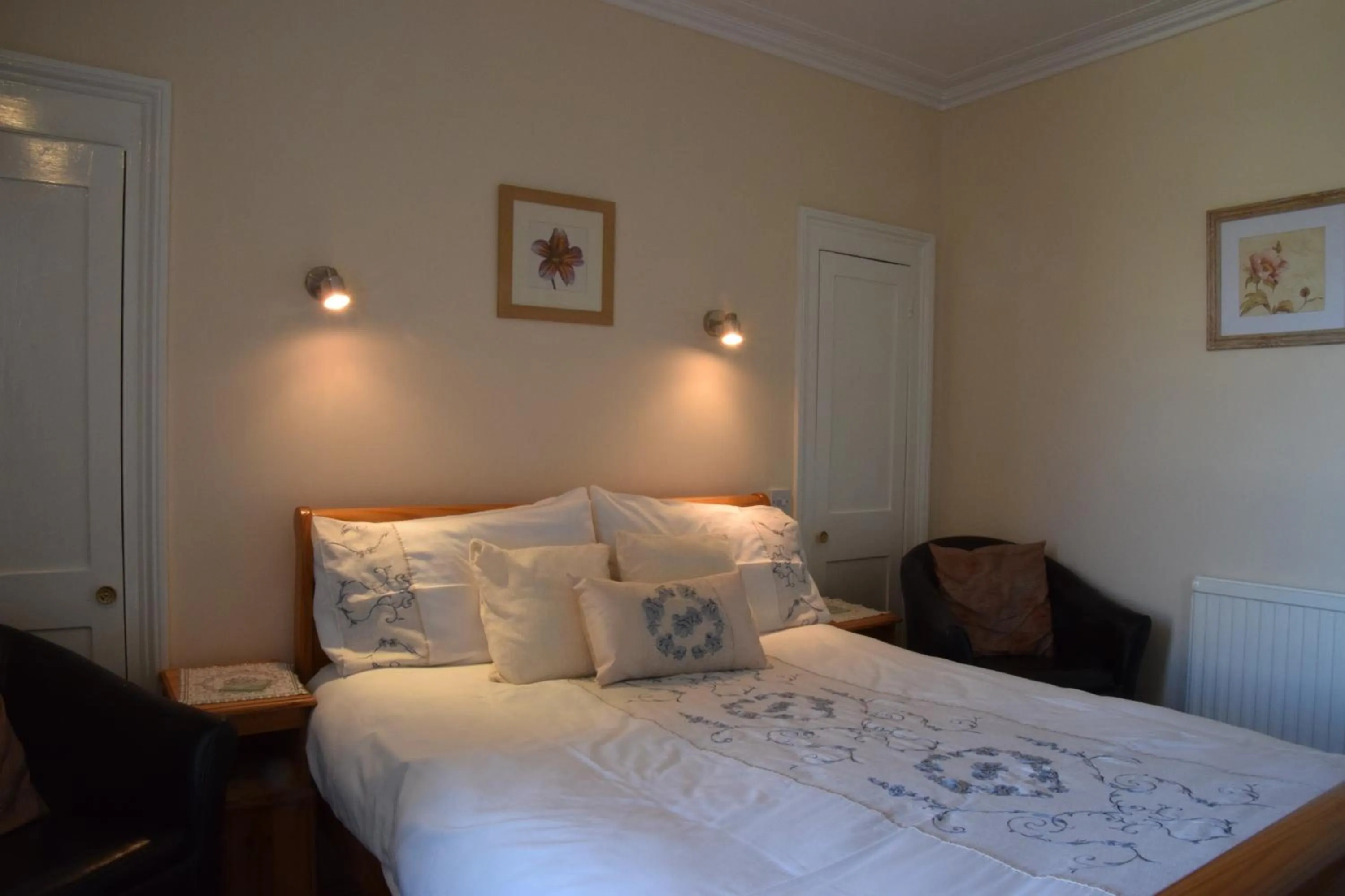 Photo of the whole room, Bed in Kingsleigh Guest House