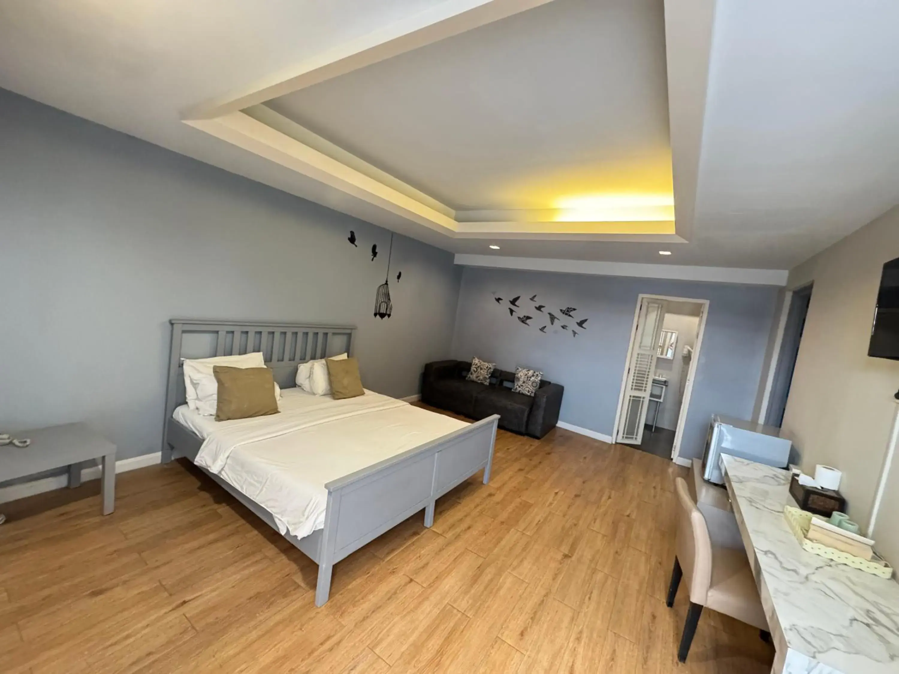 Bed in Paragon Inn Bed in Paragon Inn