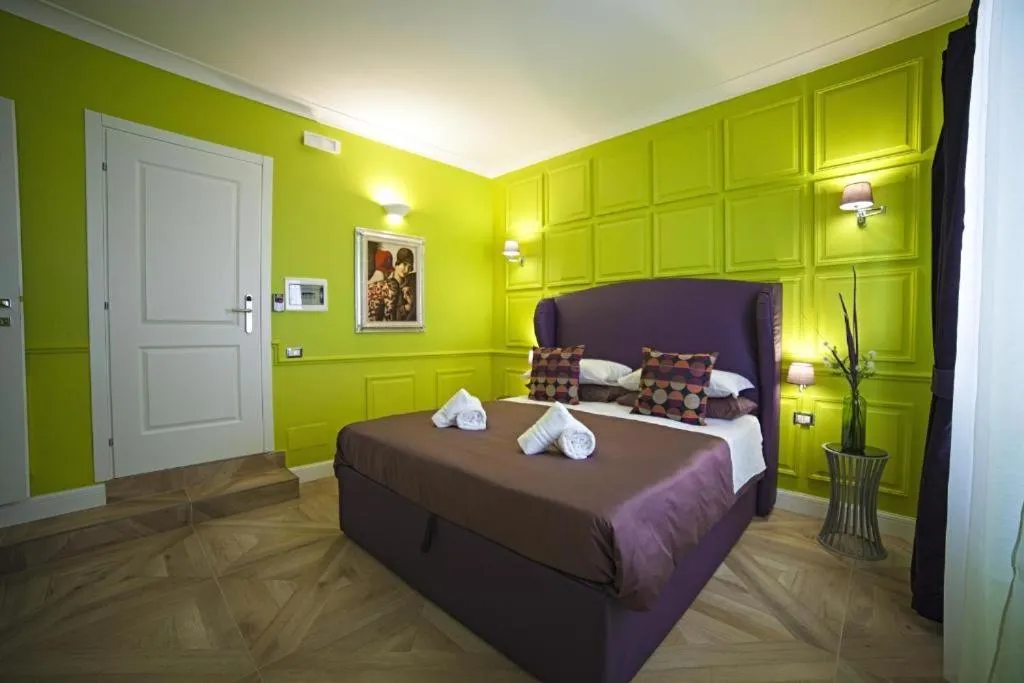 Bed in Vatican Luxury Home