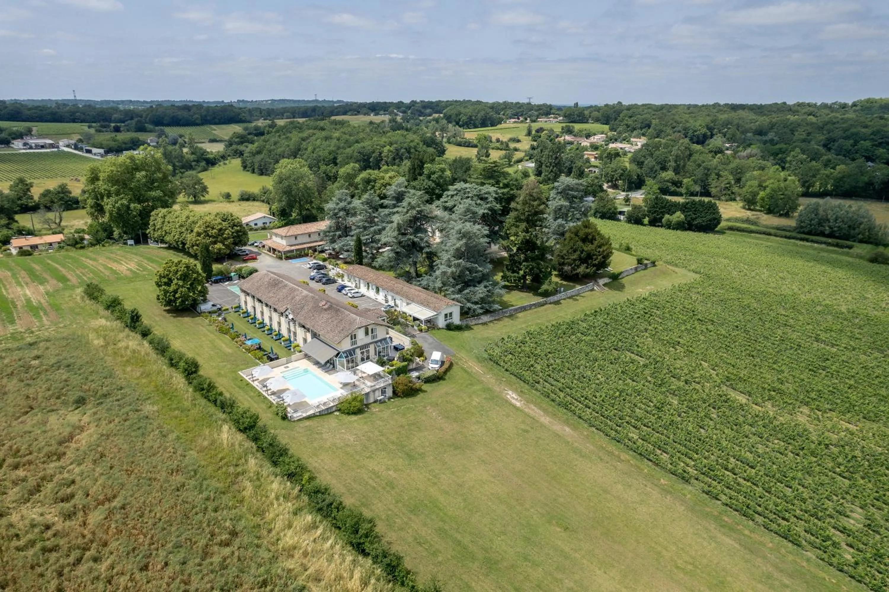 Property building in Pey La Tour - Logis Hôtels & Restaurant