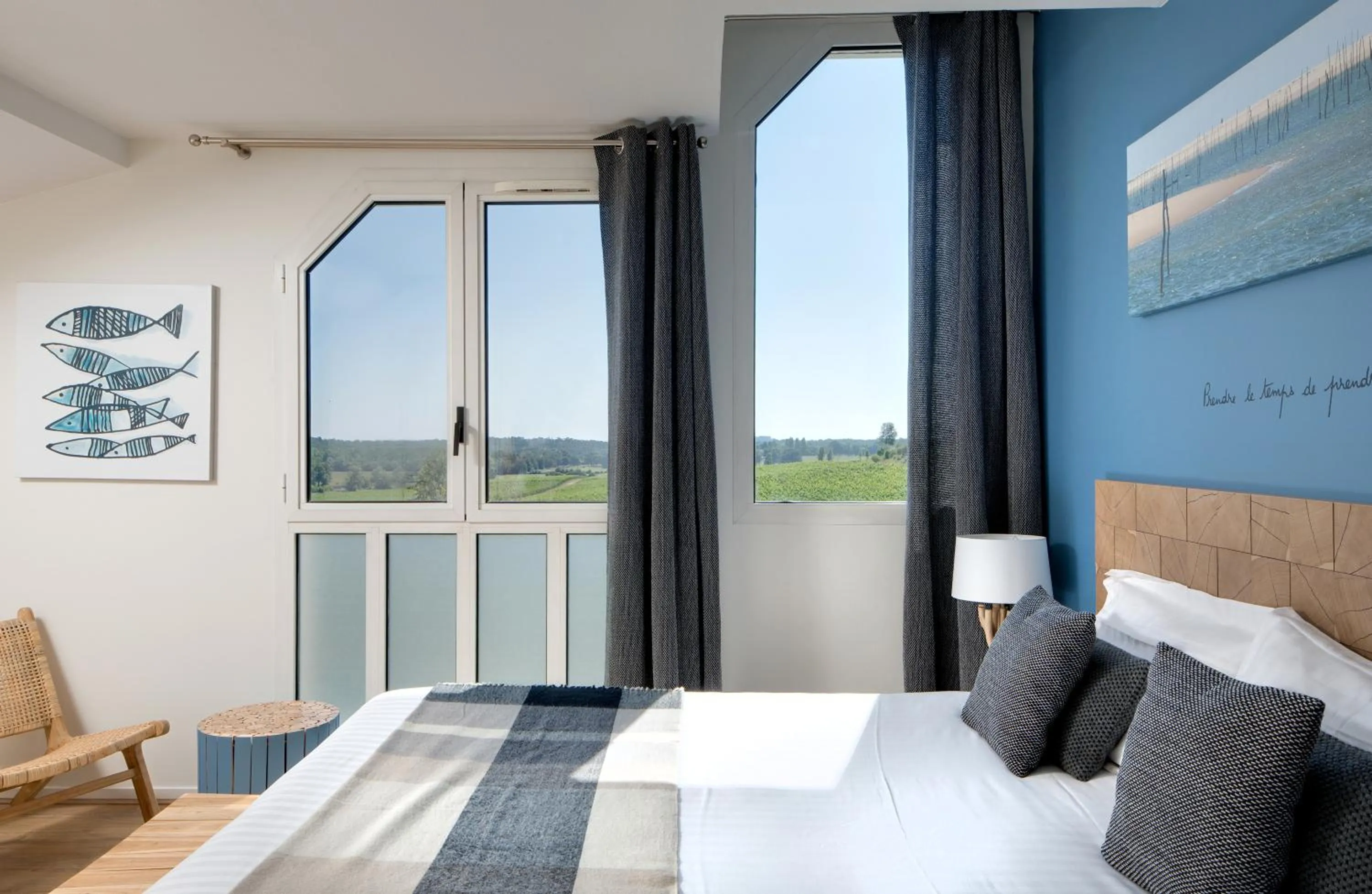 Bed in Pey La Tour - Logis Hôtels & Restaurant