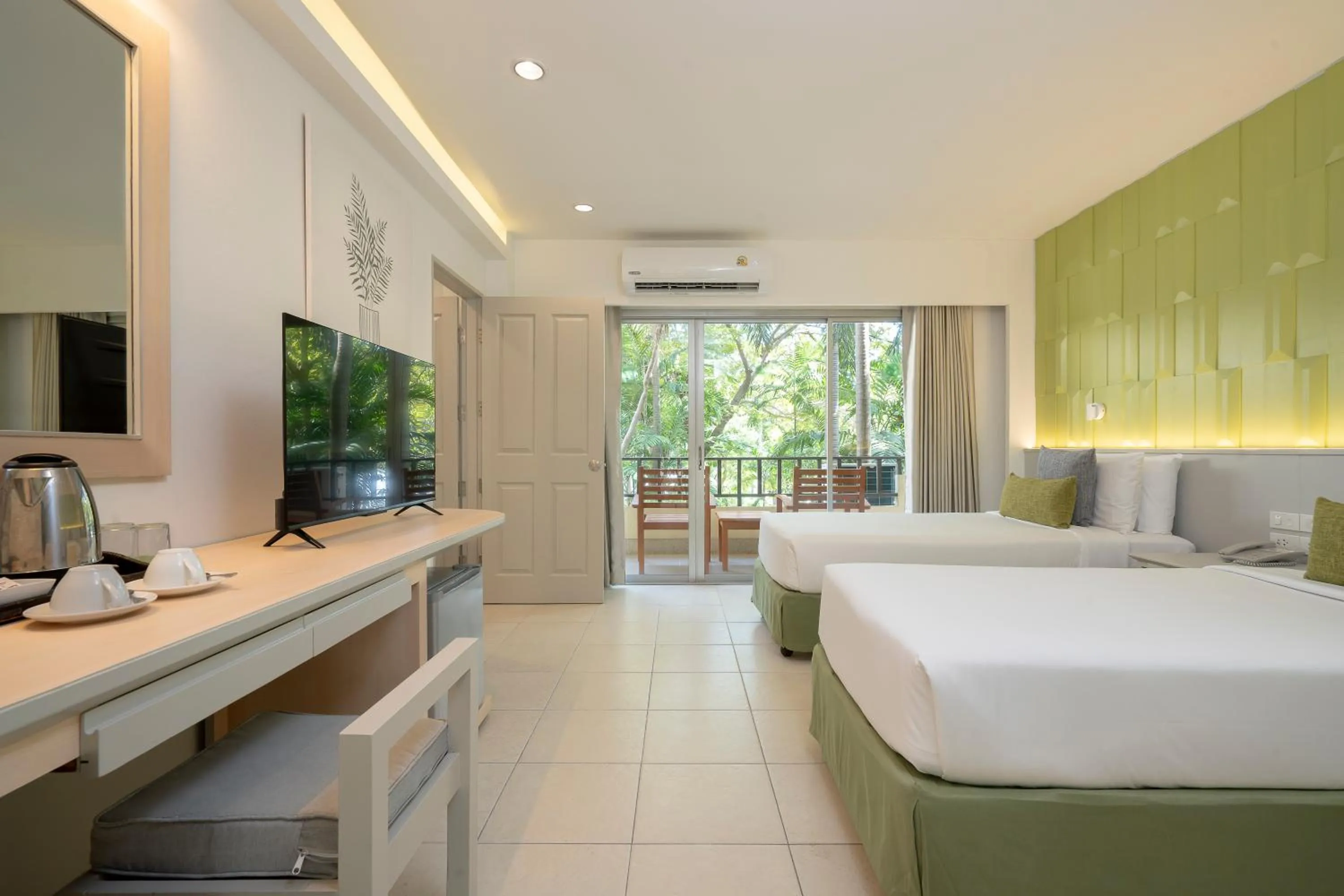 Bed in The Green Park Resort