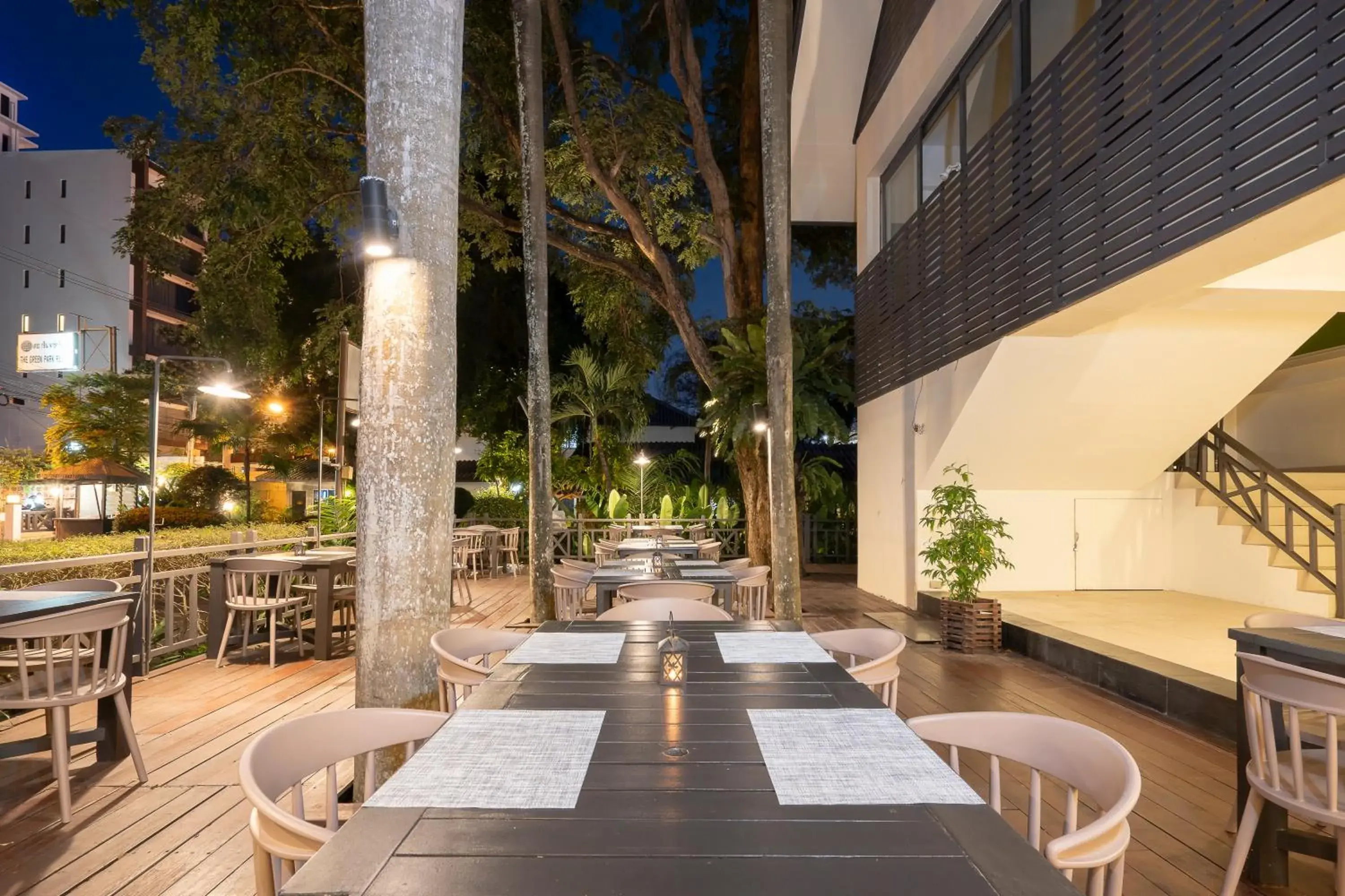 Restaurant/places to eat in The Green Park Resort Restaurant/places to eat in The Green Park Resort