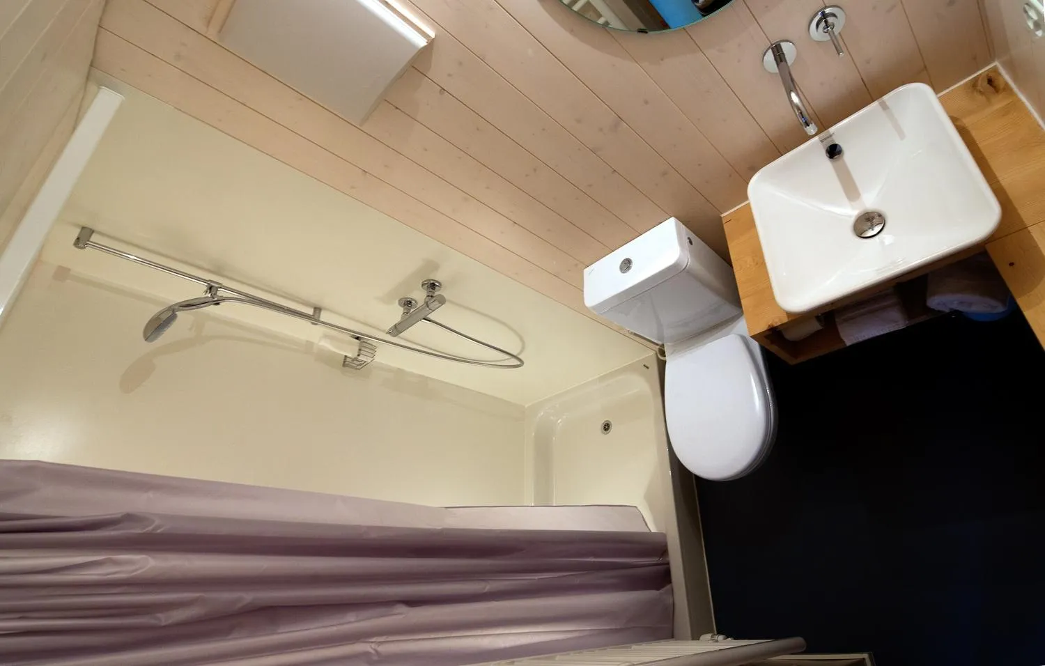 Shower in Landhus Almens