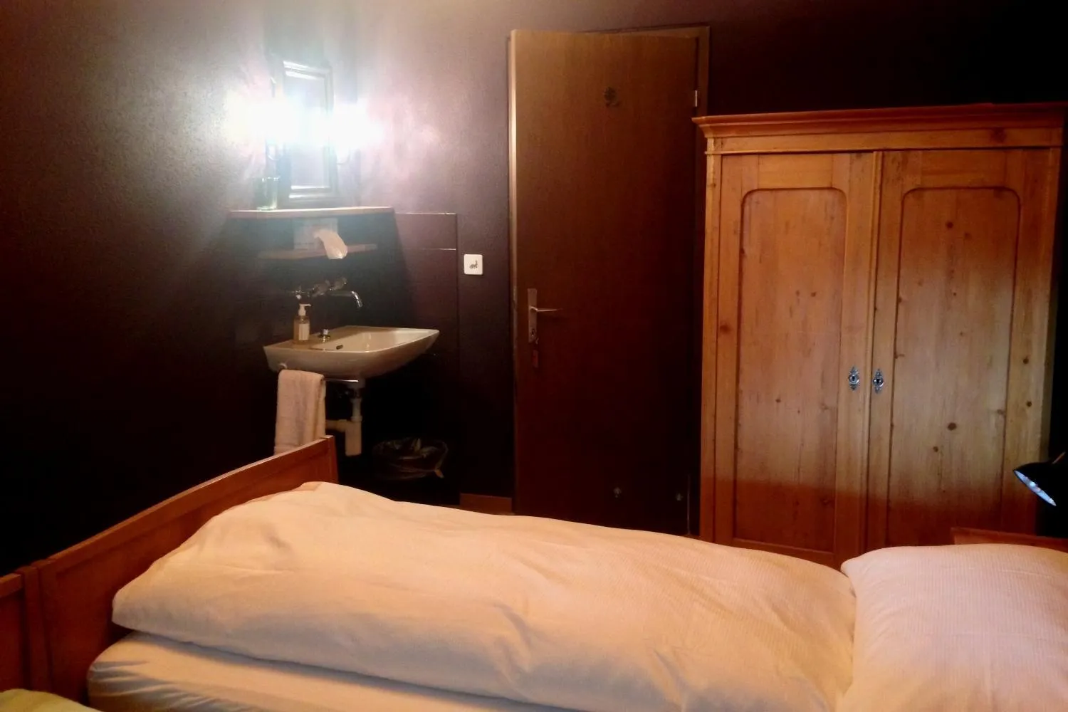 Photo of the whole room, Bed in Landhus Almens