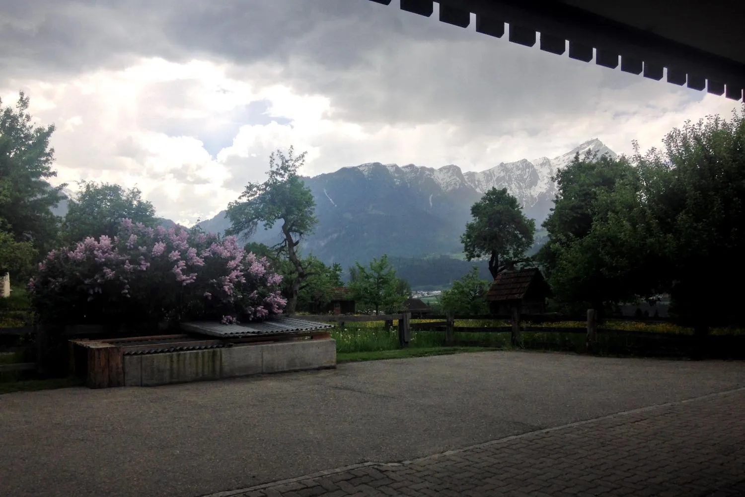 Garden view in Landhus Almens