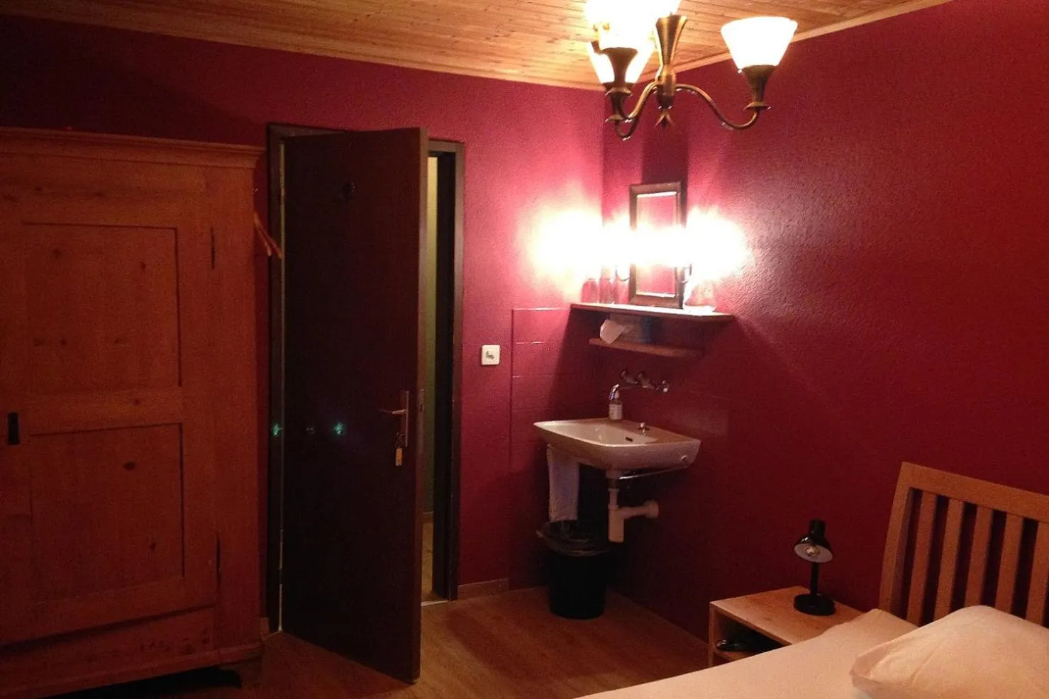 Photo of the whole room, Bed in Landhus Almens