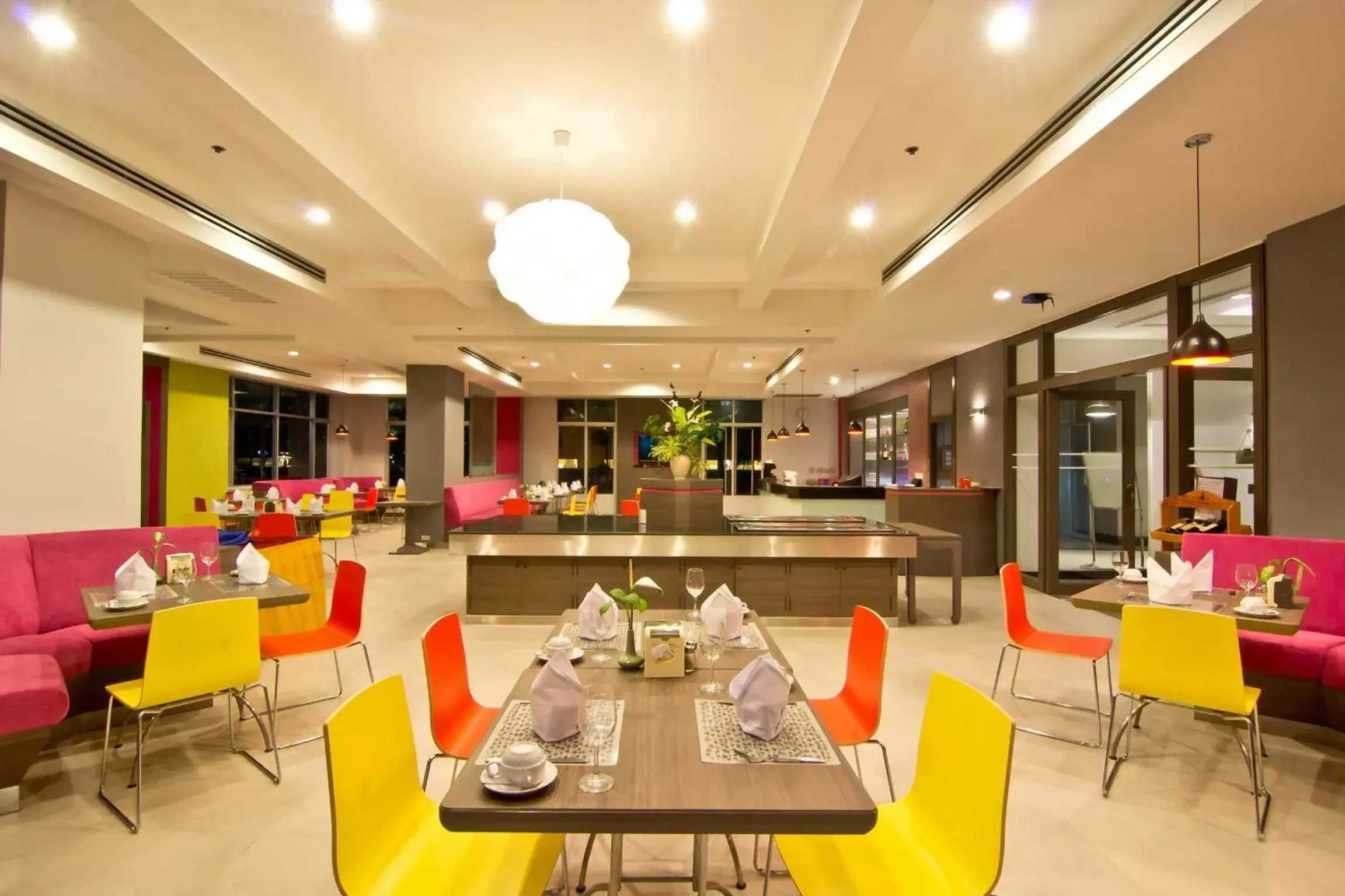 Restaurant/places to eat in Sunshine Vista Hotel Restaurant/places to eat in Sunshine Vista Hotel