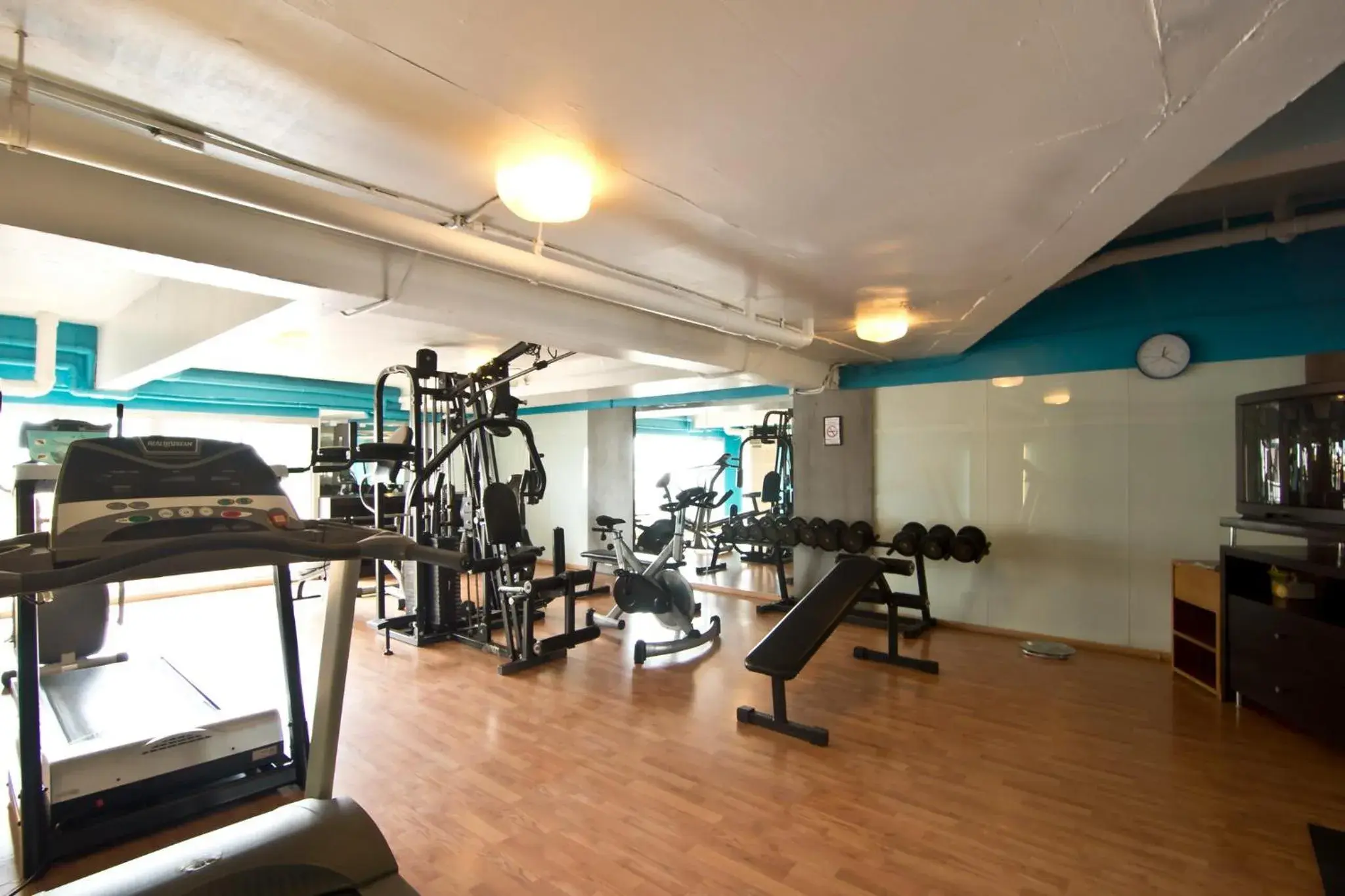 Fitness centre/facilities in Sunshine Vista Hotel Fitness centre/facilities in Sunshine Vista Hotel