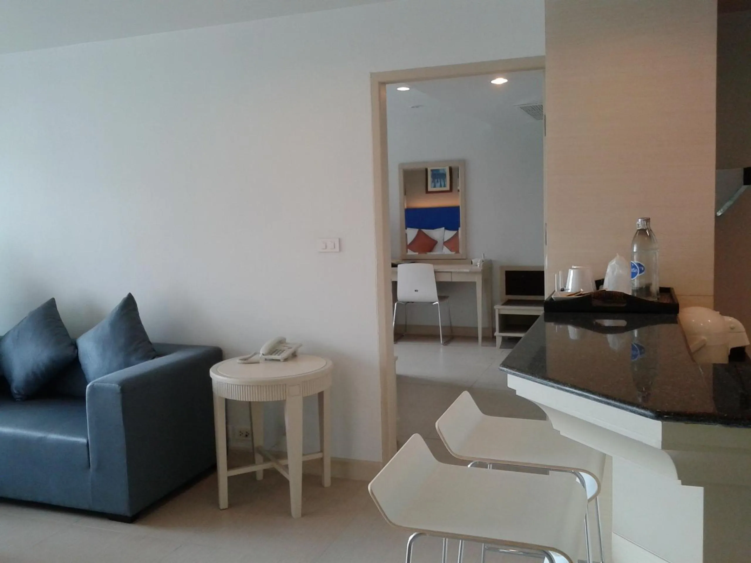 Living room in Sunshine Vista Hotel