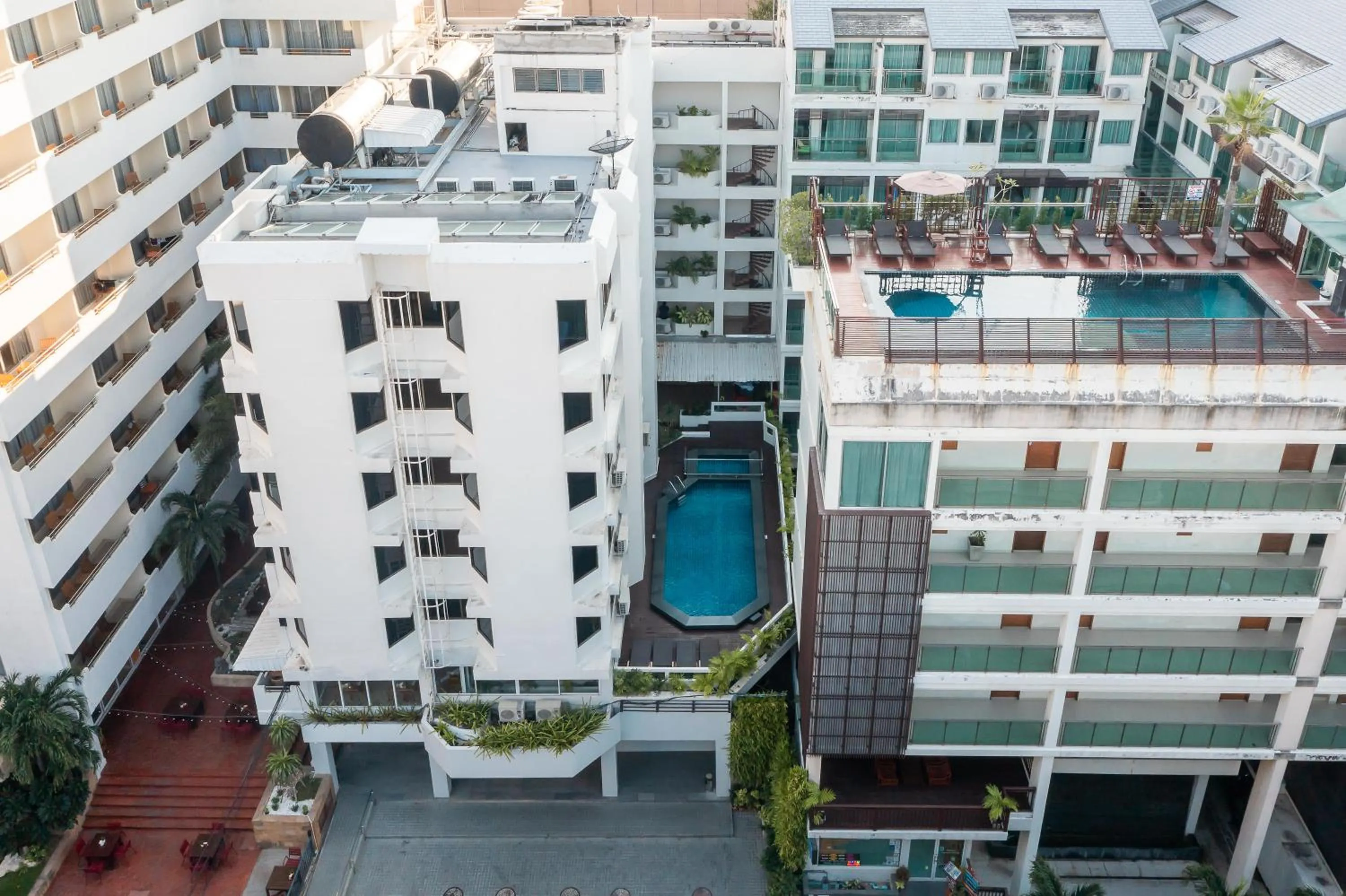 Property building in Sunshine Hotel & Residences