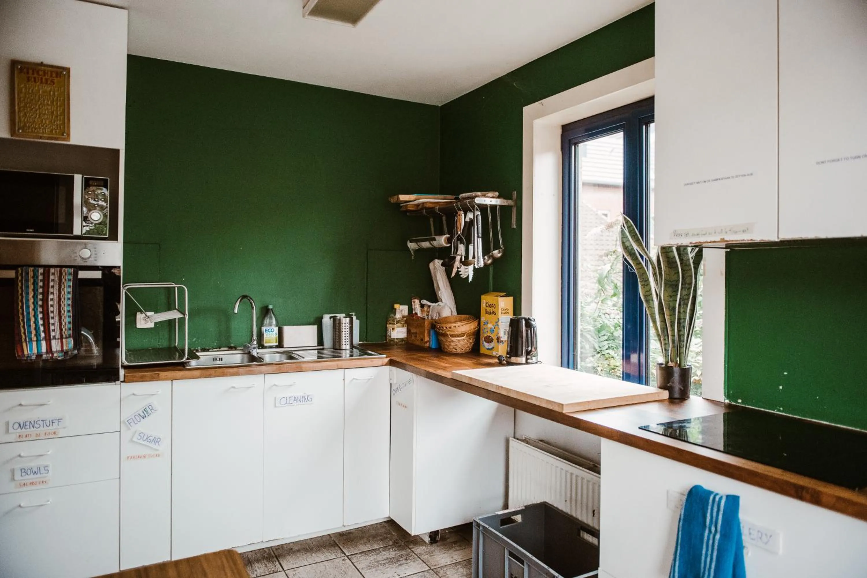 Kitchen or kitchenette in Treck Hostel