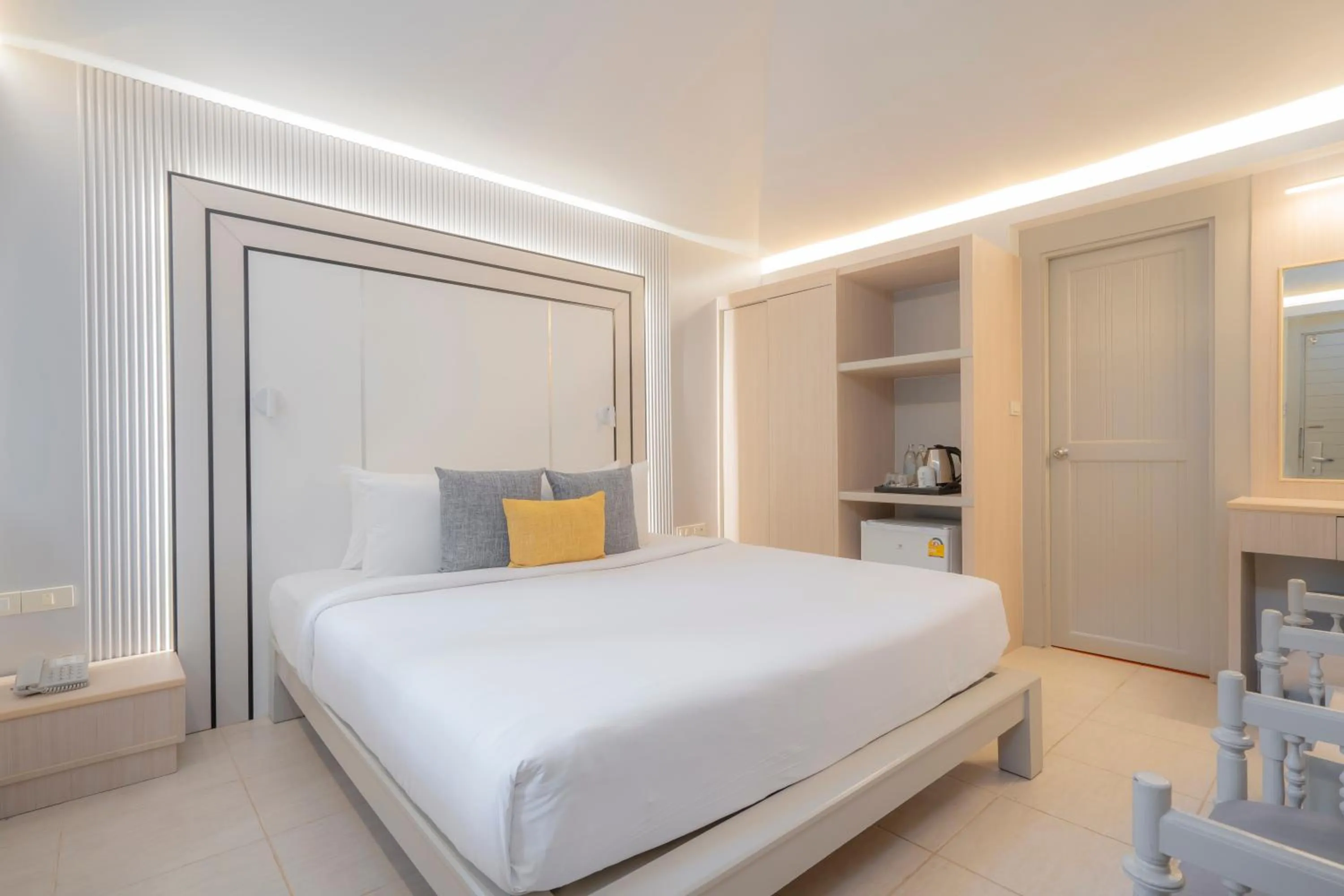 Bed in Sunshine Garden Resort