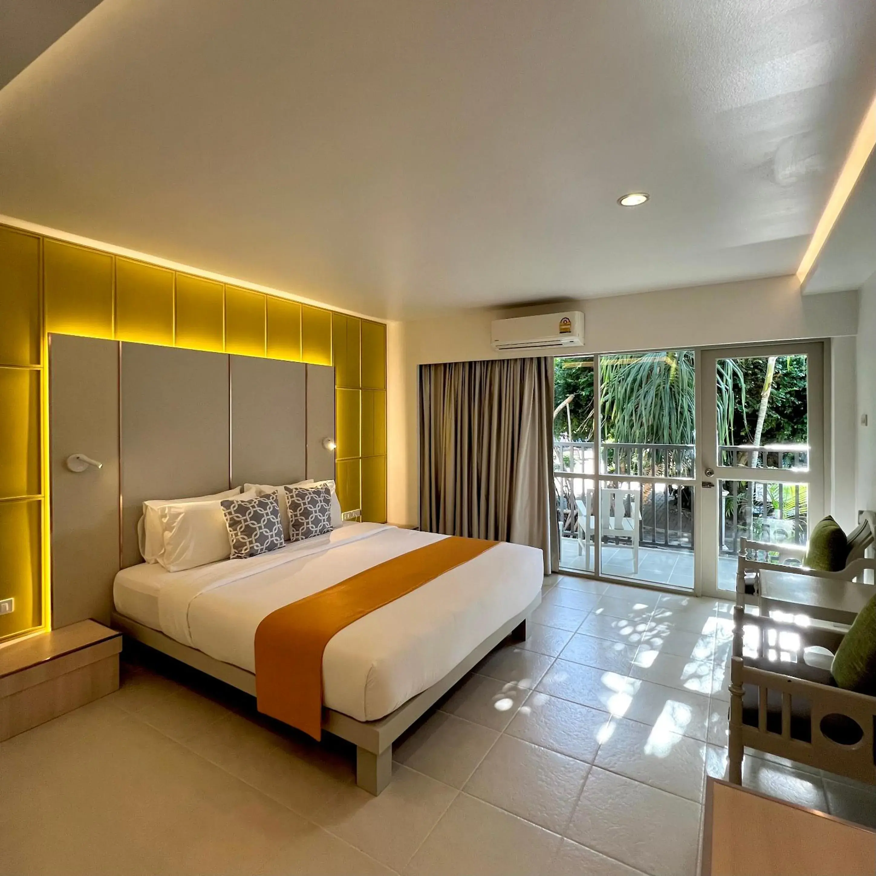 Bed in Sunshine Garden Resort Bed in Sunshine Garden Resort