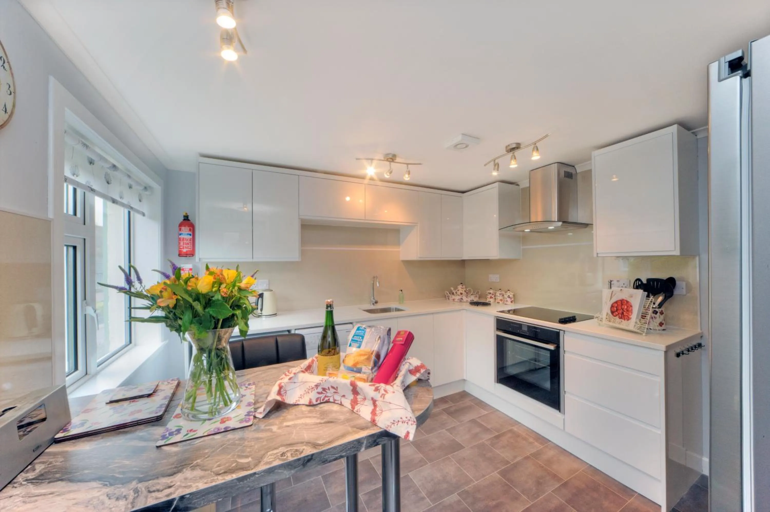 Kitchen or kitchenette in Katie's Flat