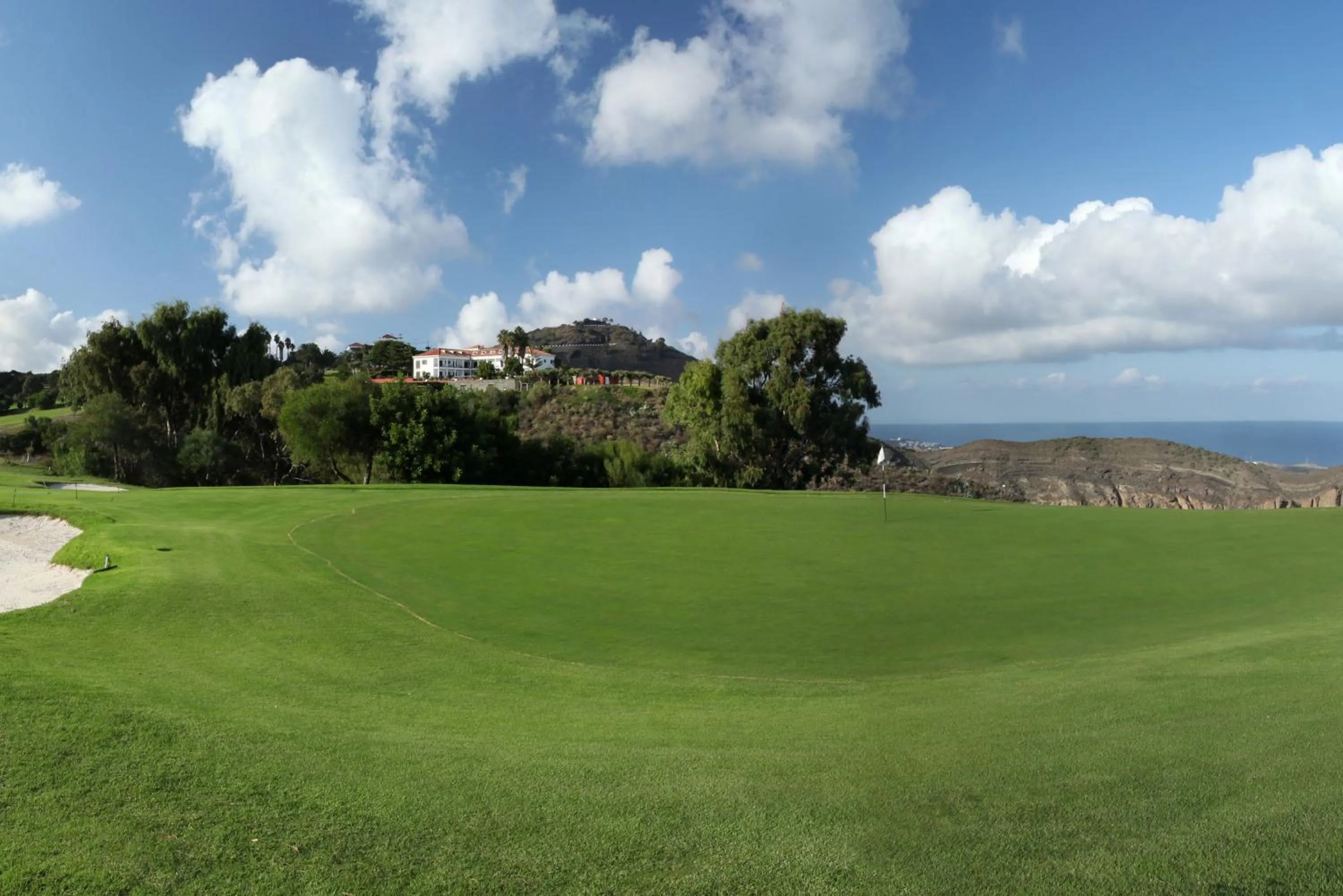 Natural landscape in Bandama Golf Hotel by Airnest