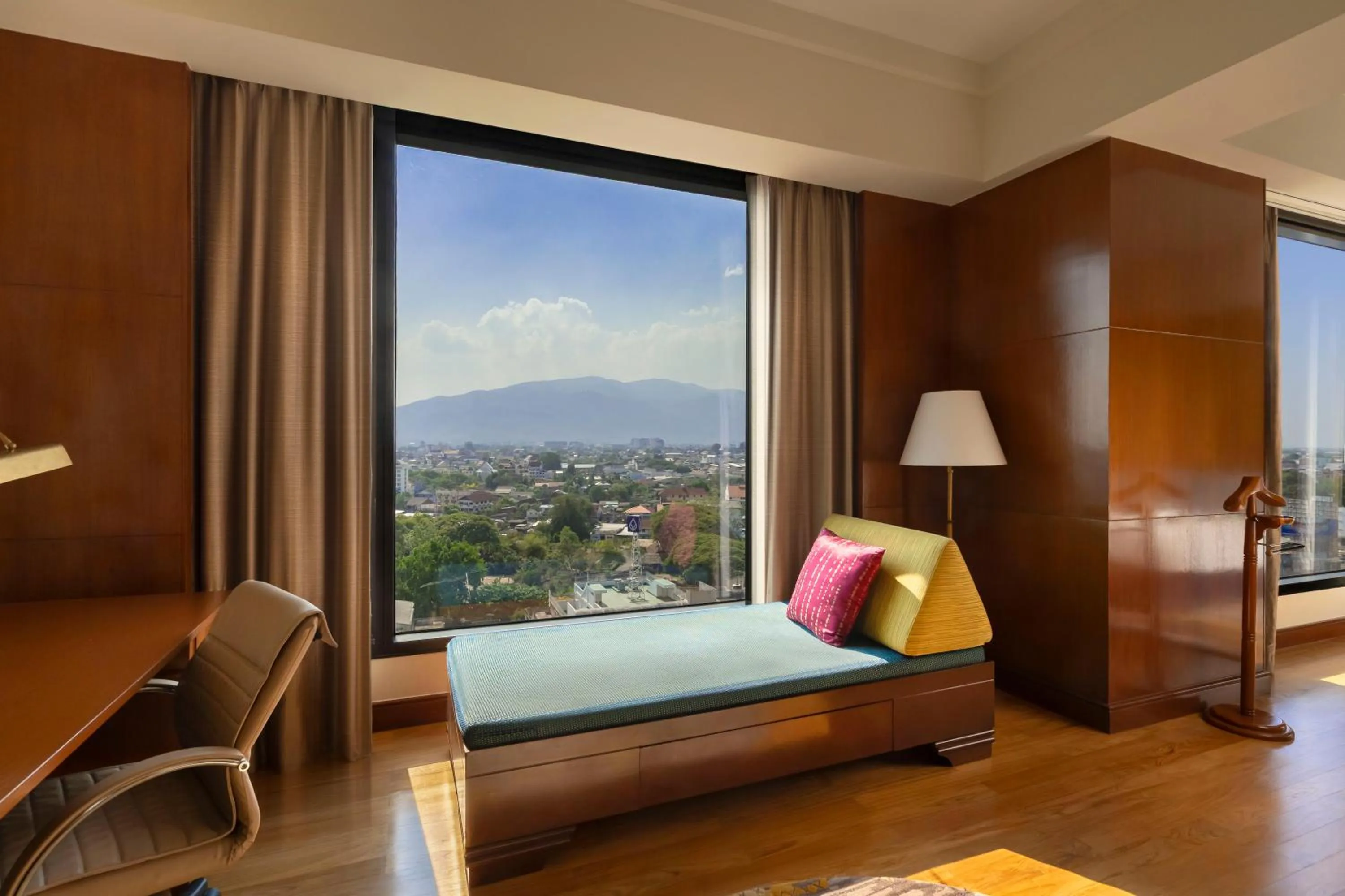 furniture, Bed in Shangri-La Chiang Mai