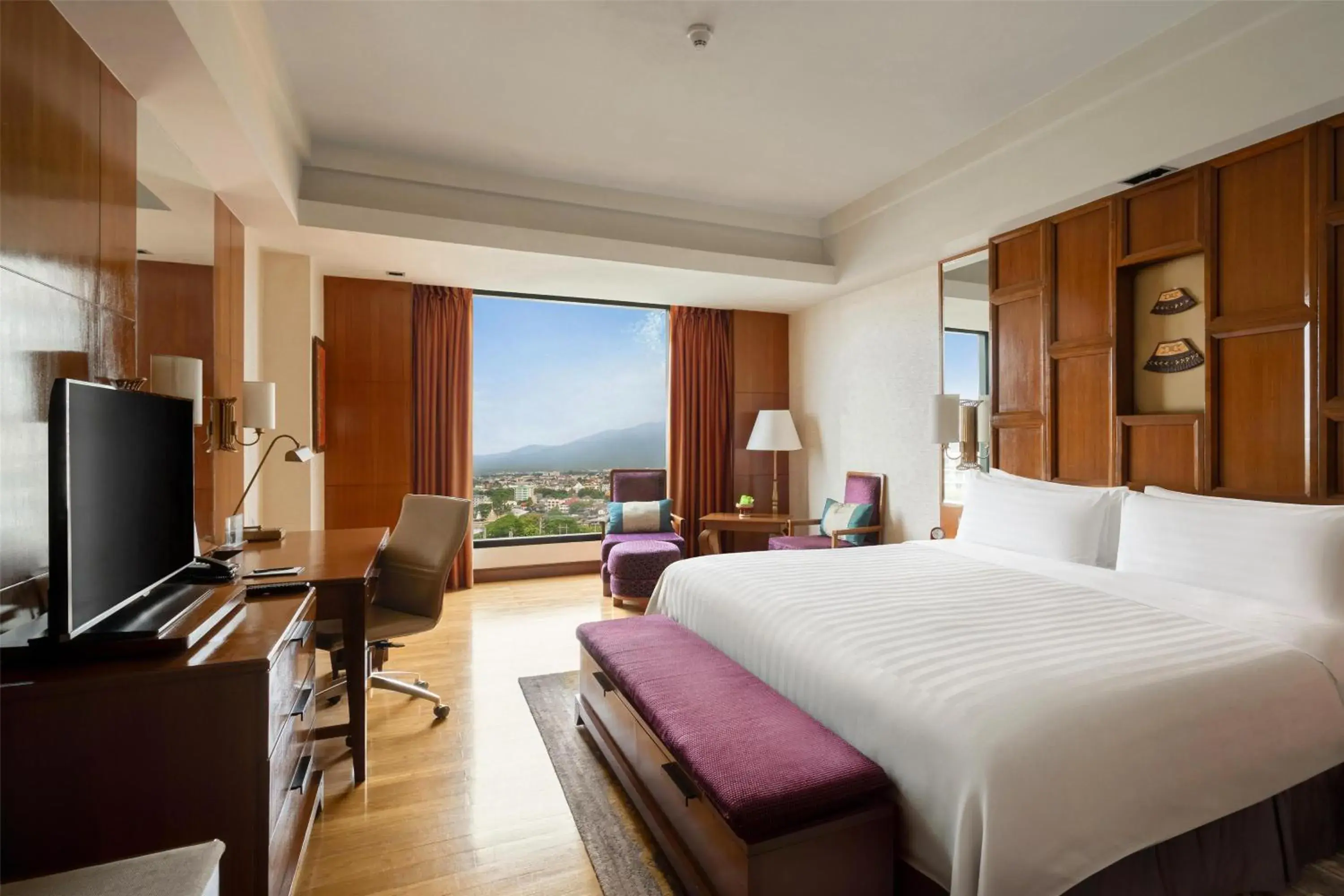 Bedroom, Bed in Shangri-La Chiang Mai Bedroom, Bed in Shangri-La Chiang Mai