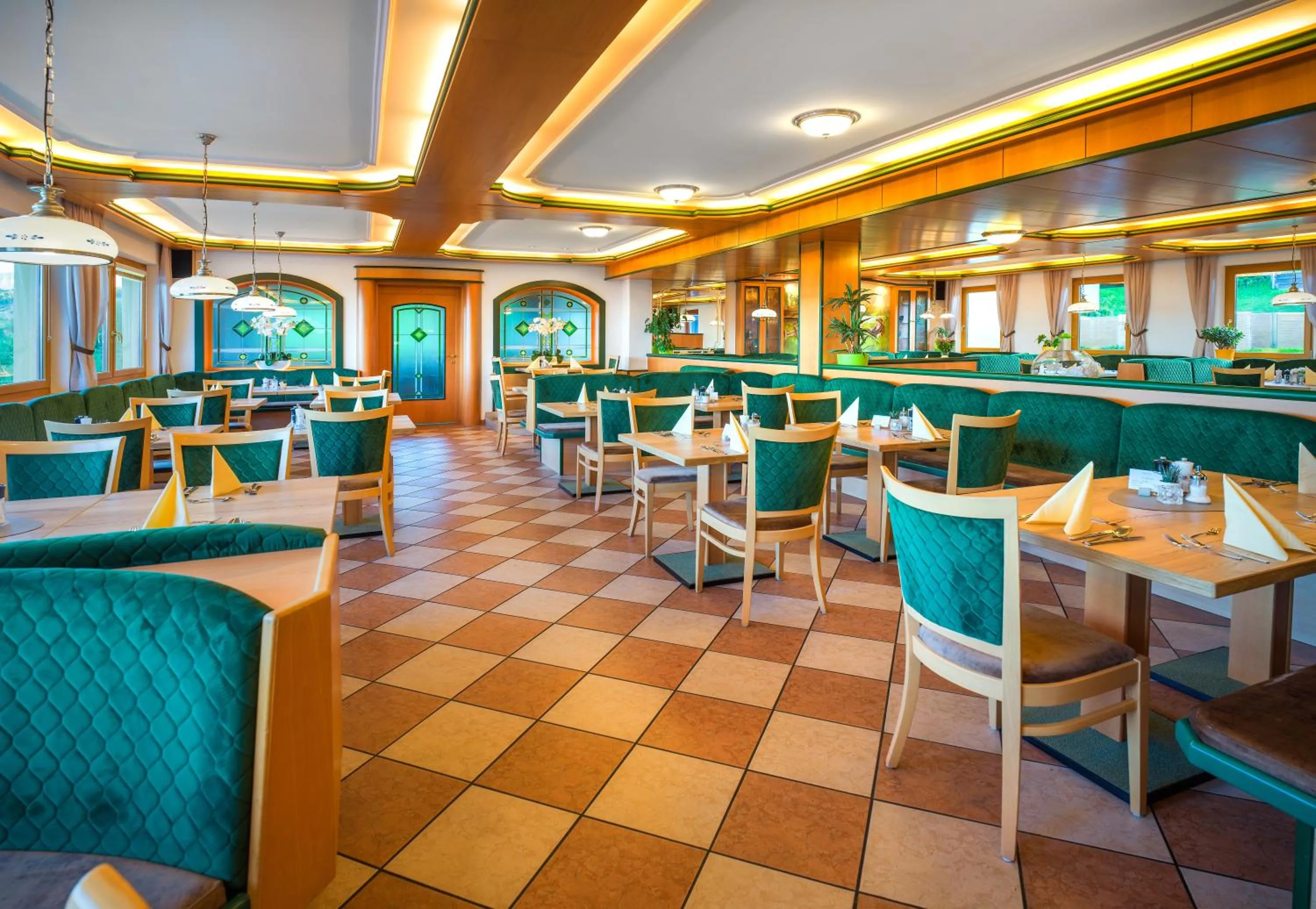 Restaurant/places to eat in Ferienhotel Hofer superior