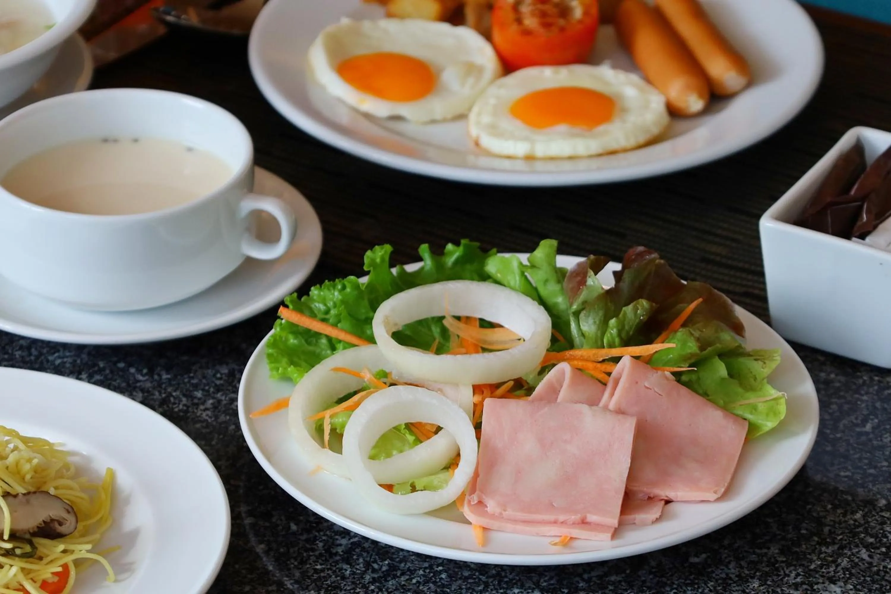 Breakfast in Century Park Hotel