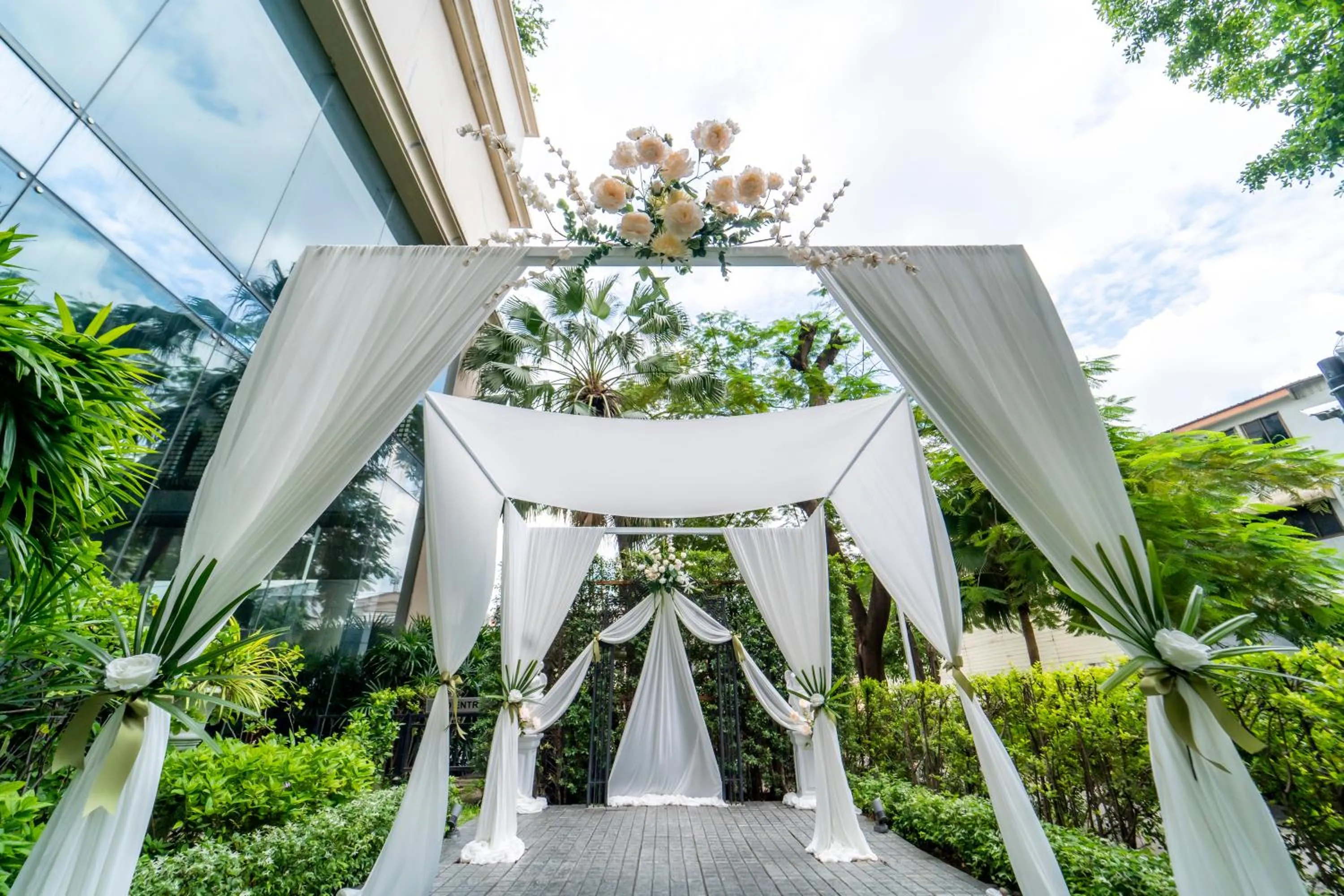 Garden in Century Park Hotel