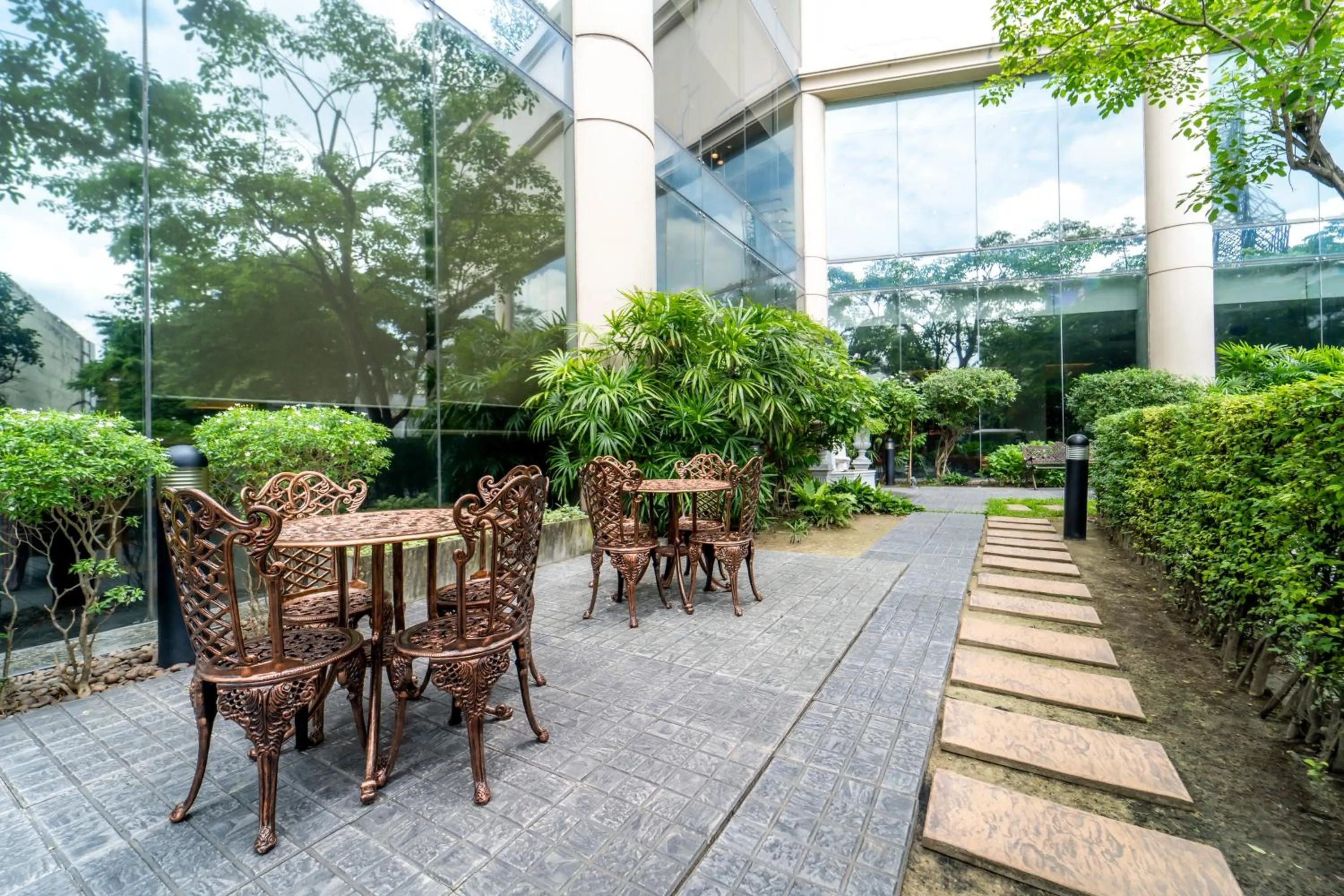 Garden in Century Park Hotel