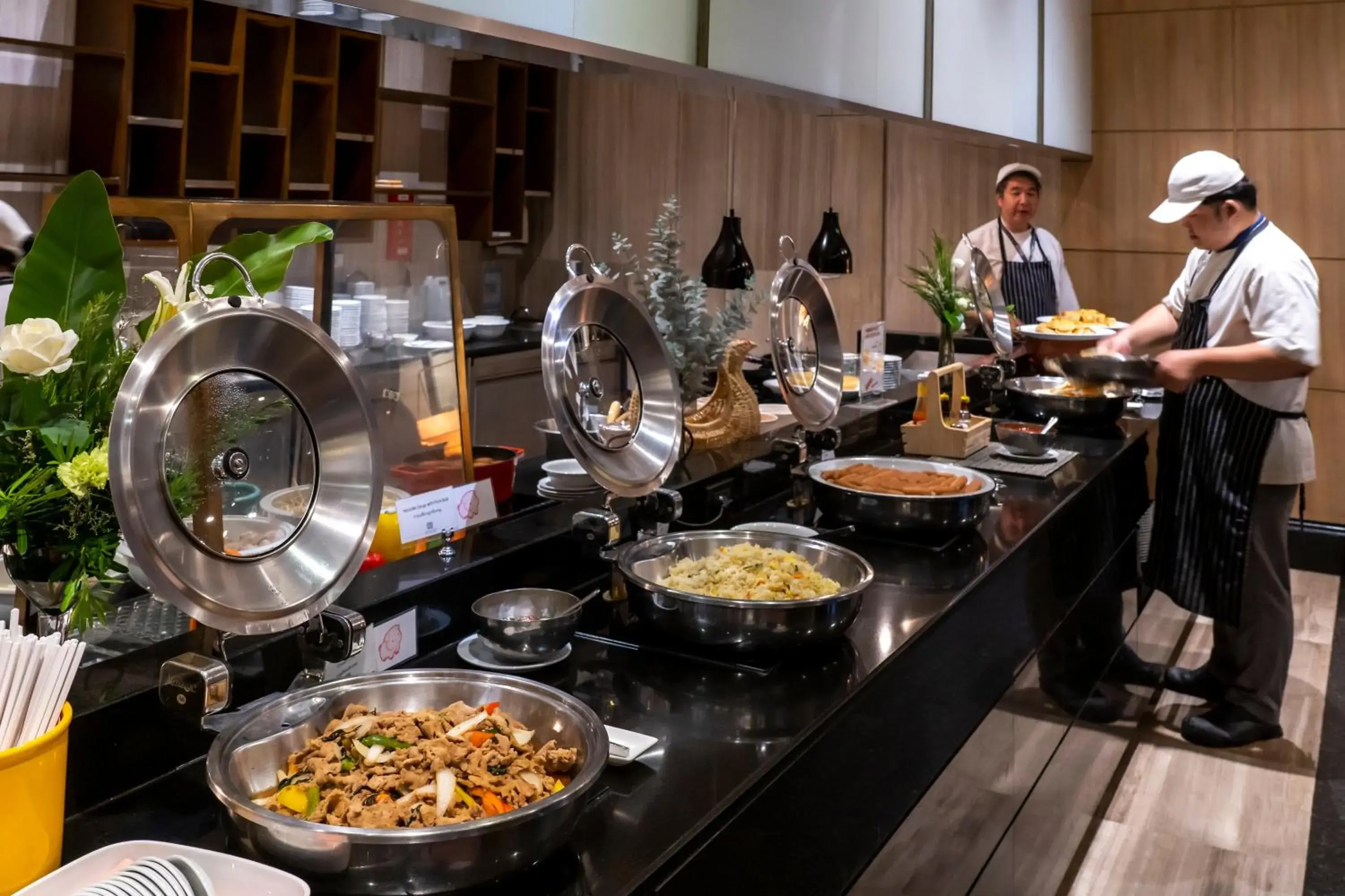 Breakfast in Century Park Hotel Breakfast in Century Park Hotel