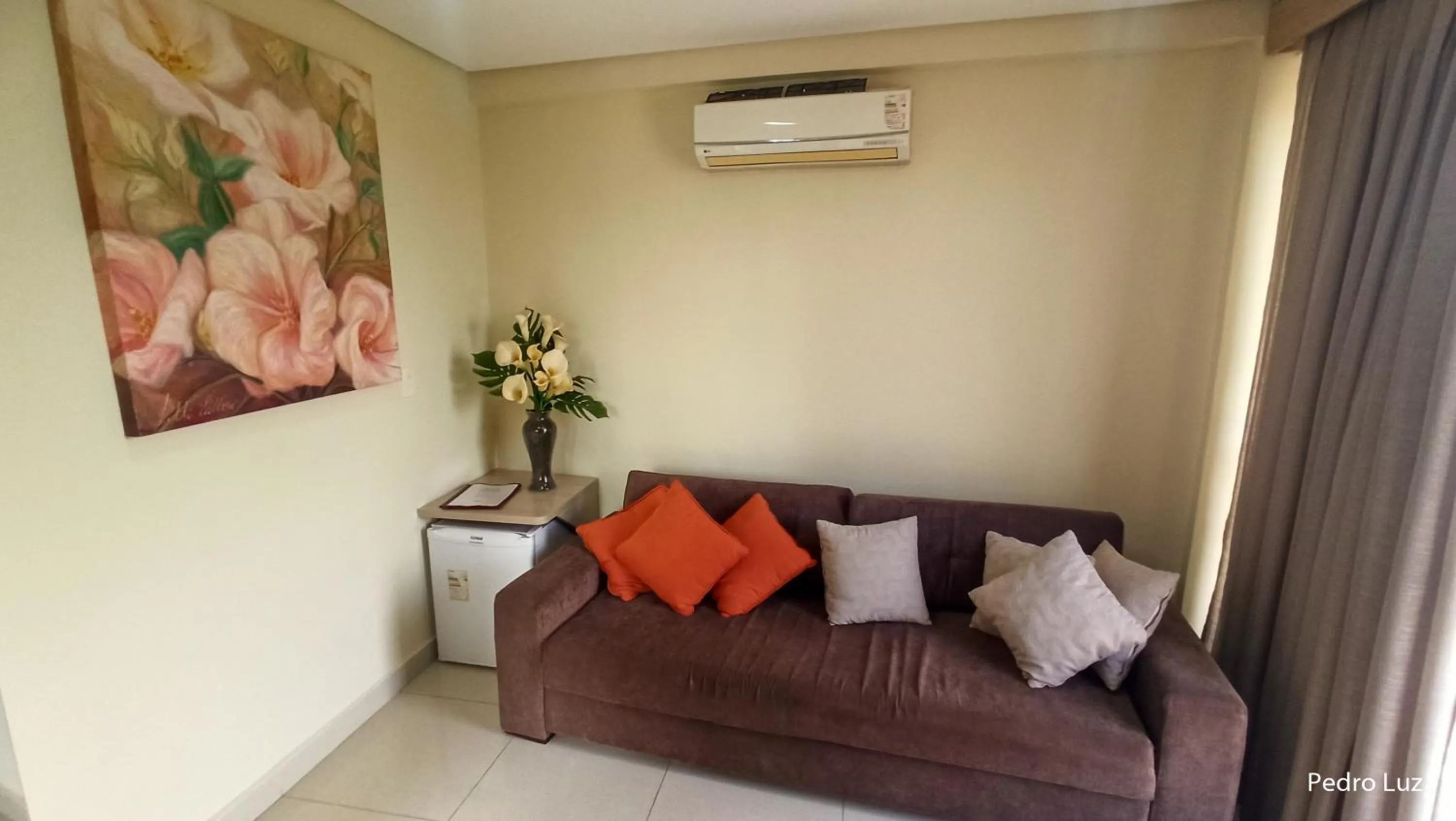 Living room in River Park Hotel