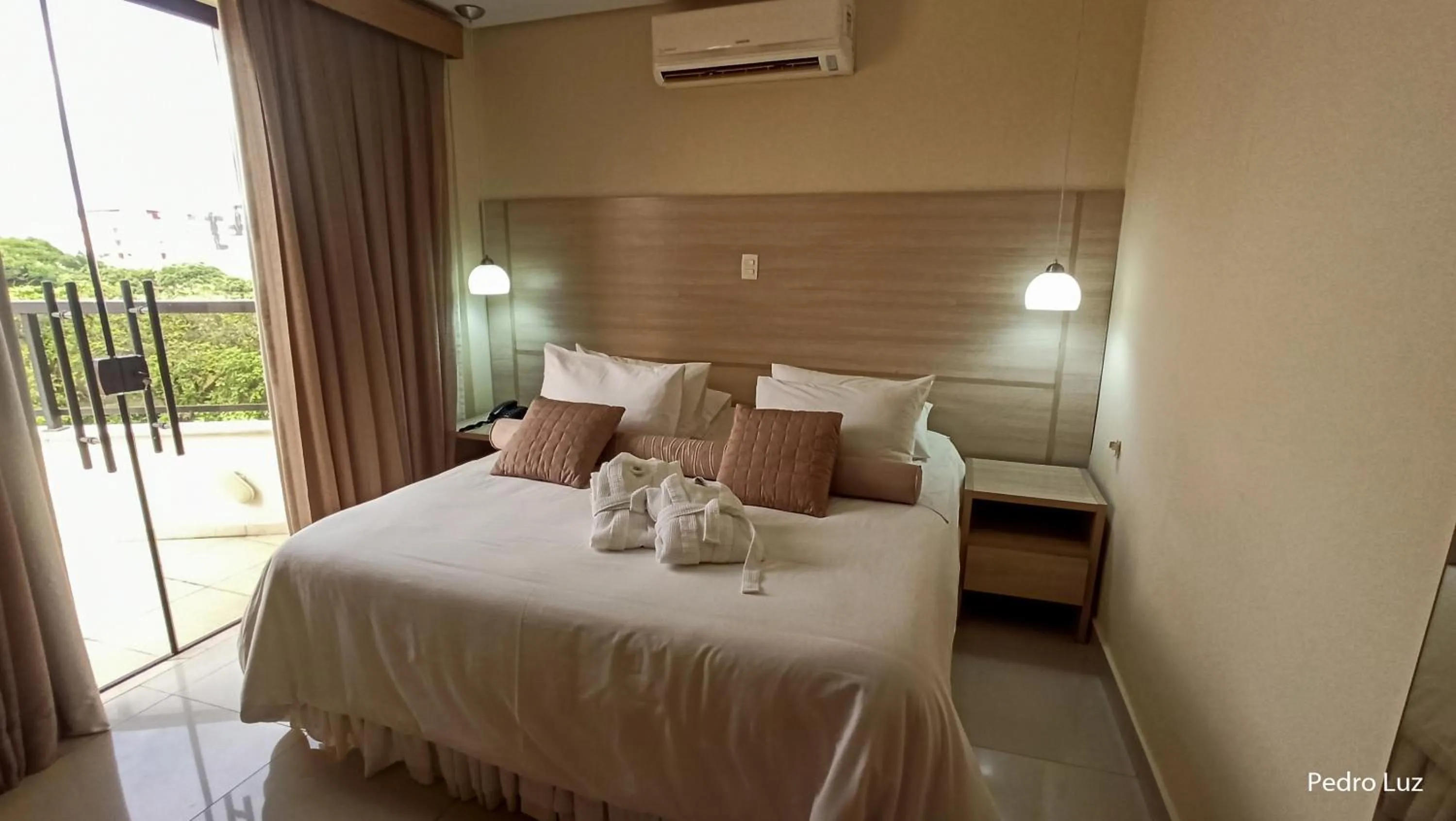 Decorative detail, Bed in River Park Hotel