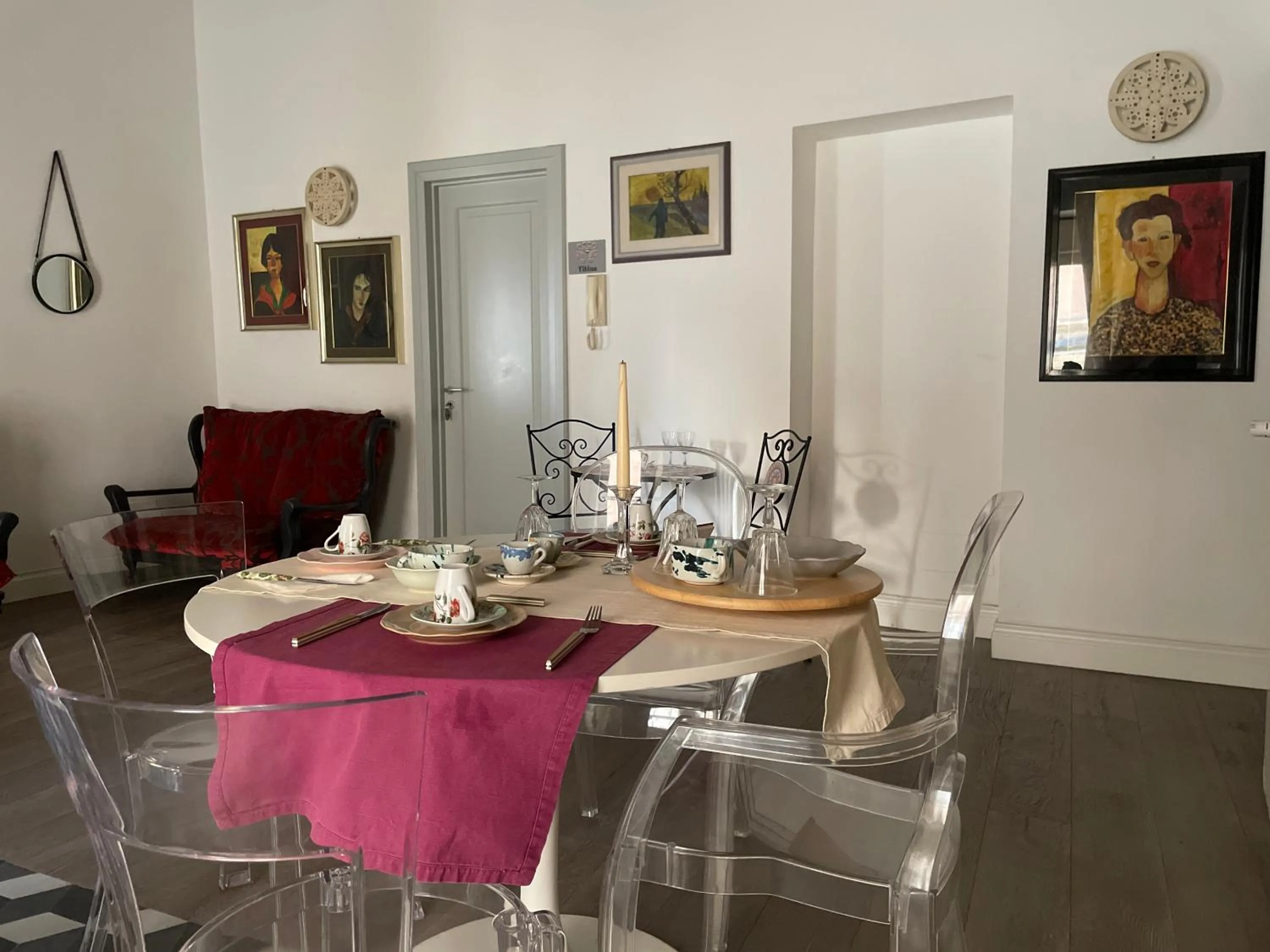 Seating area in Palazzo Siena De Facendis