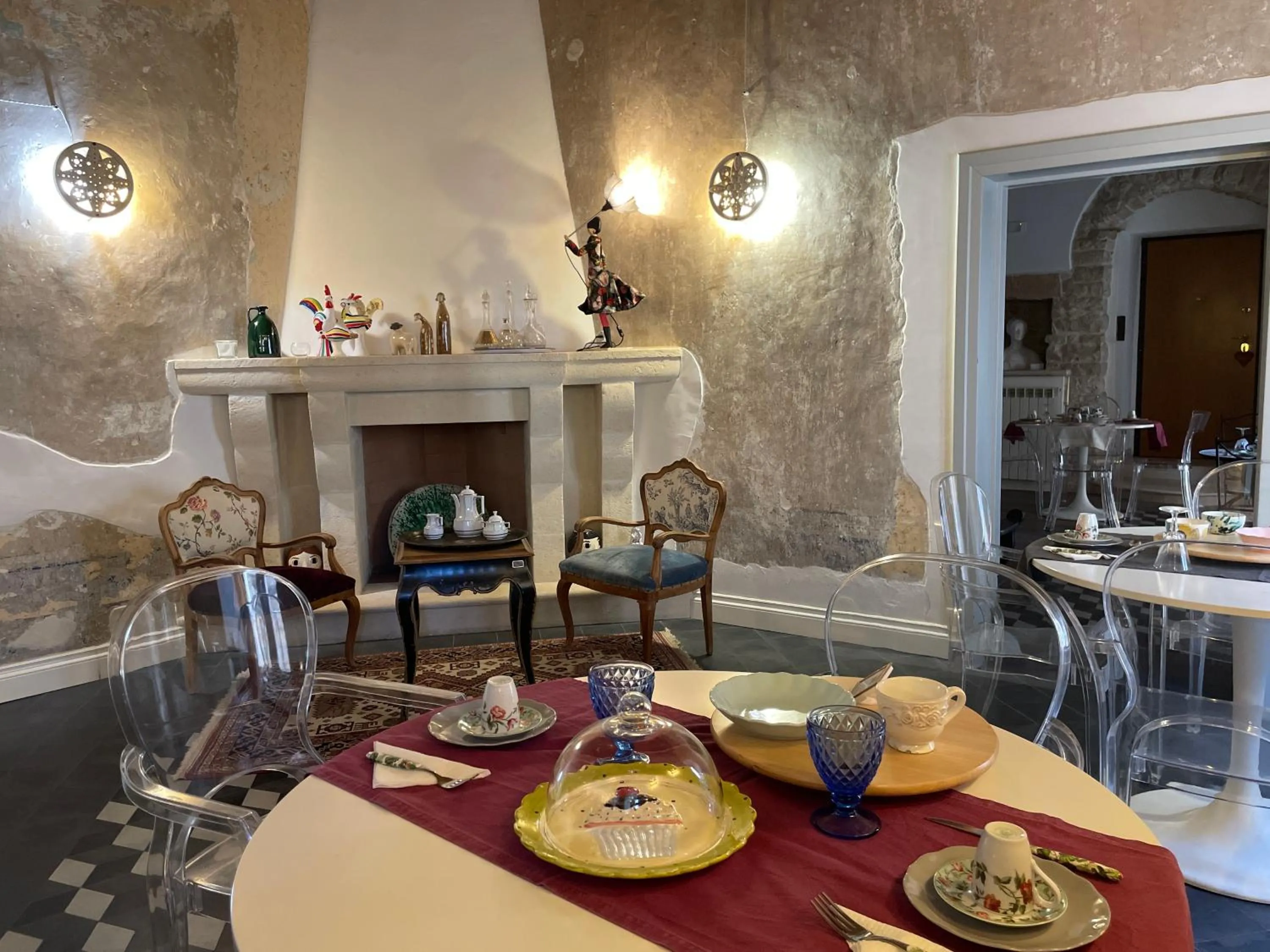 Dining area in Palazzo Siena De Facendis