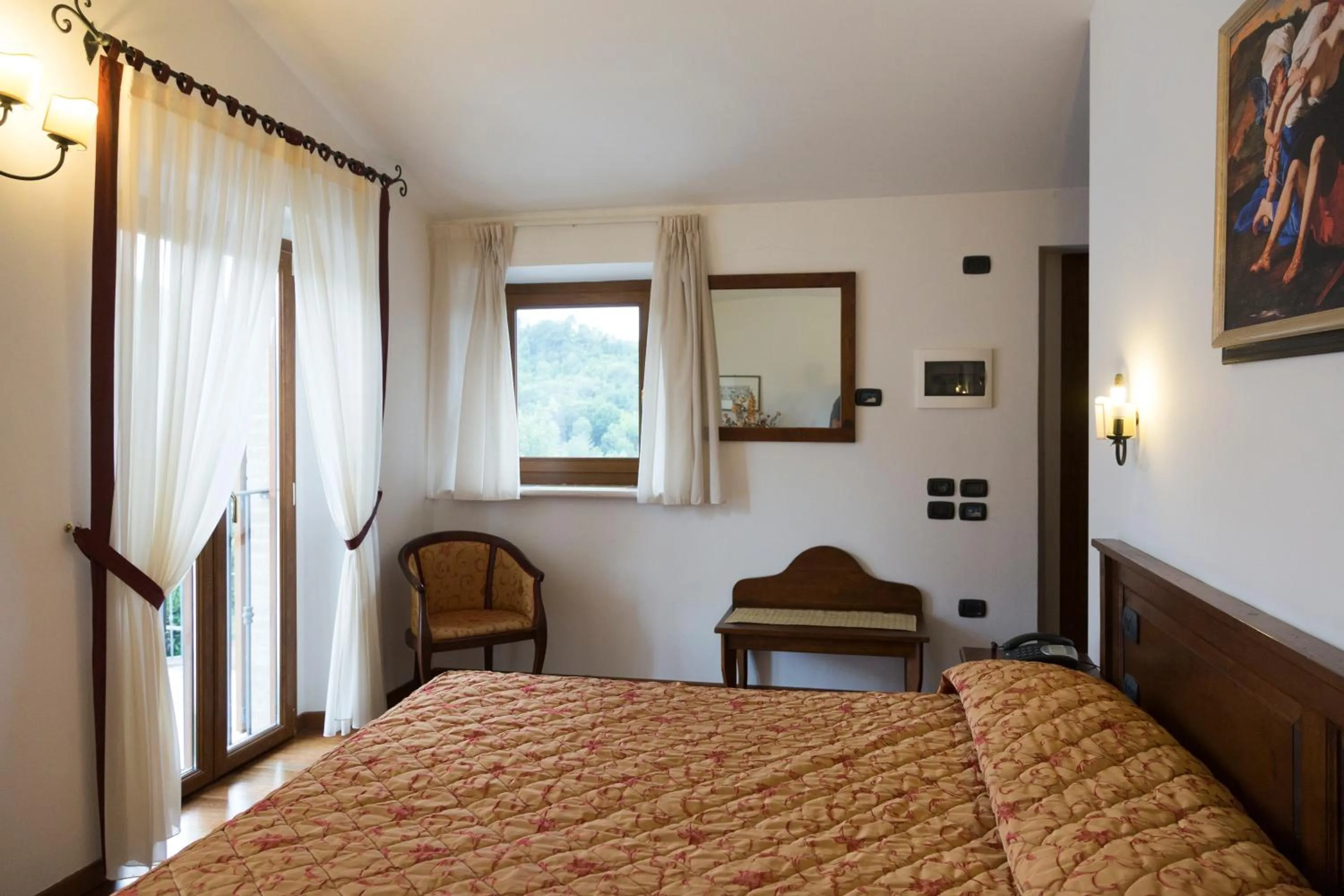 Photo of the whole room, Bed in Colleverde Country House & SPA Urbino