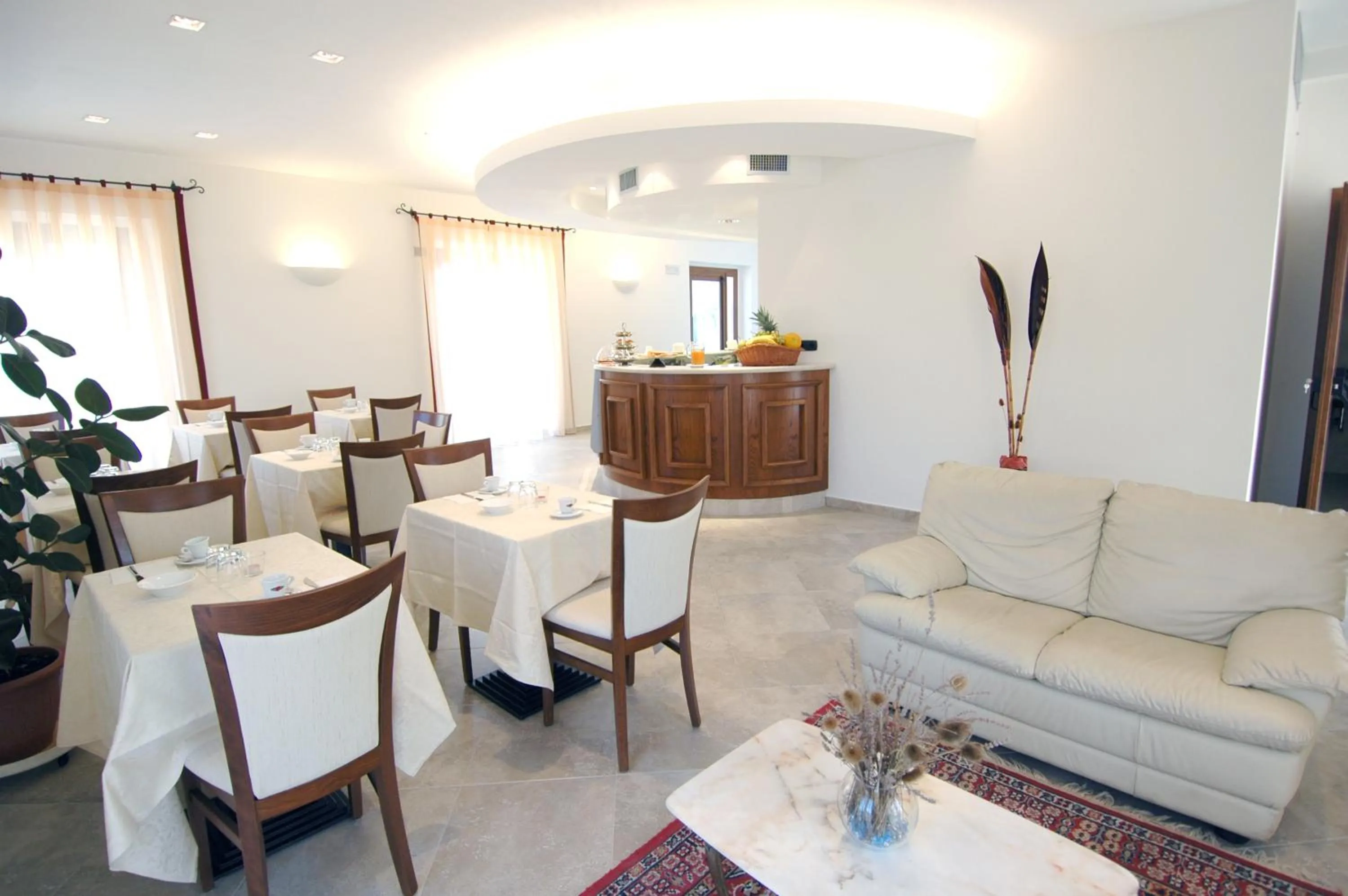 Restaurant/places to eat in Colleverde Country House & SPA Urbino