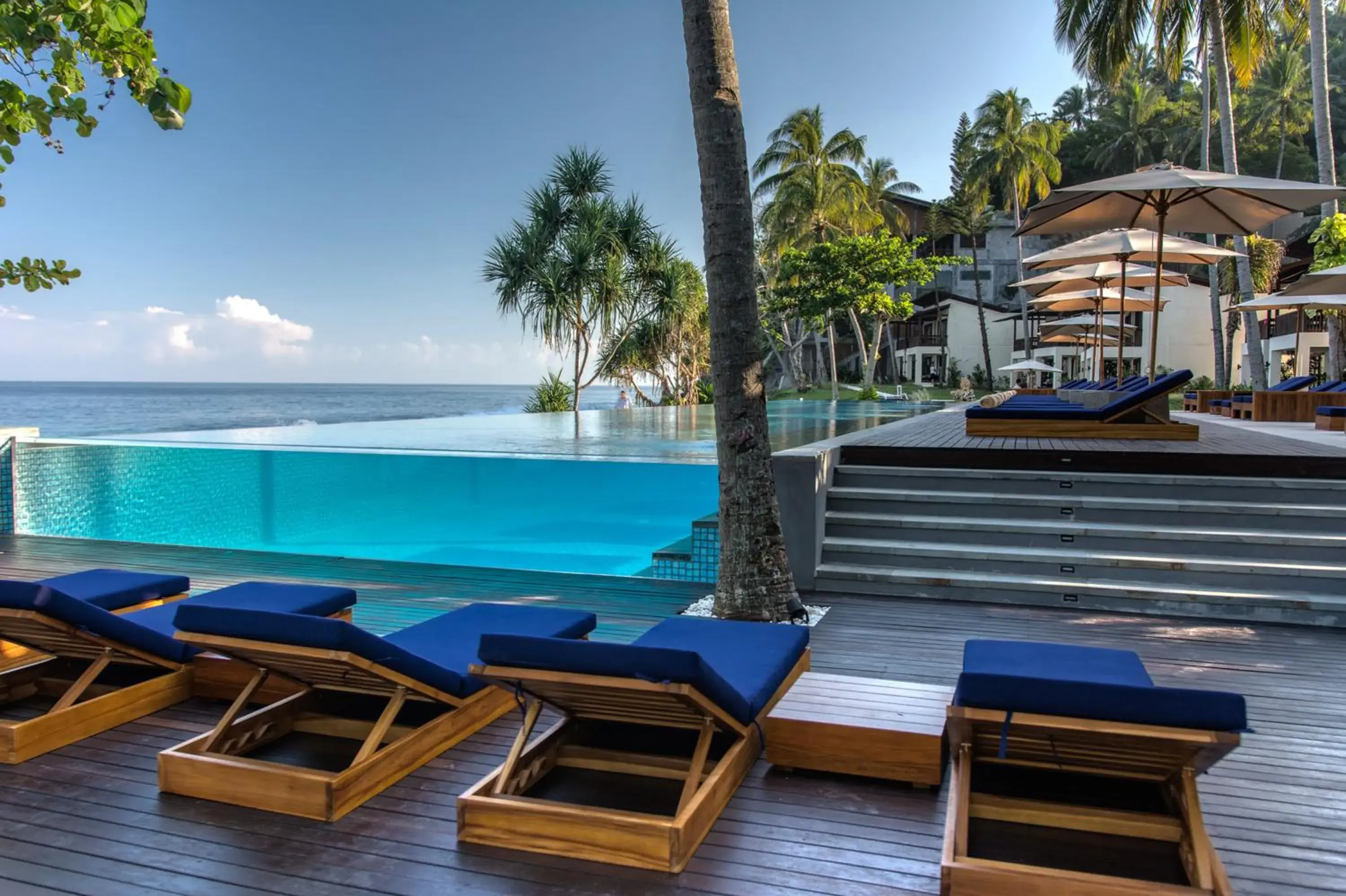 Pool view in Katamaran Hotel & Resort Lombok Pool view in Katamaran Hotel & Resort Lombok
