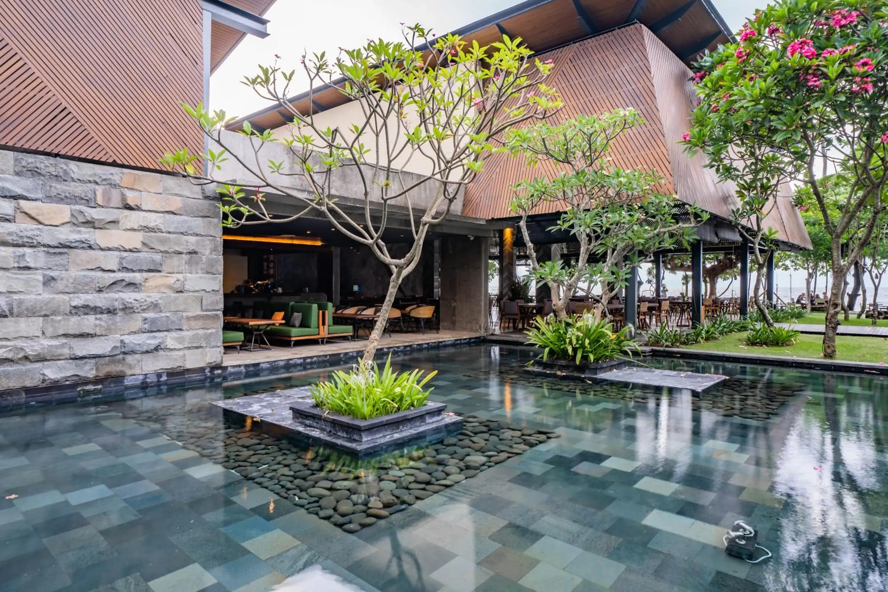 Restaurant/places to eat in Katamaran Hotel & Resort Lombok Restaurant/places to eat in Katamaran Hotel & Resort Lombok