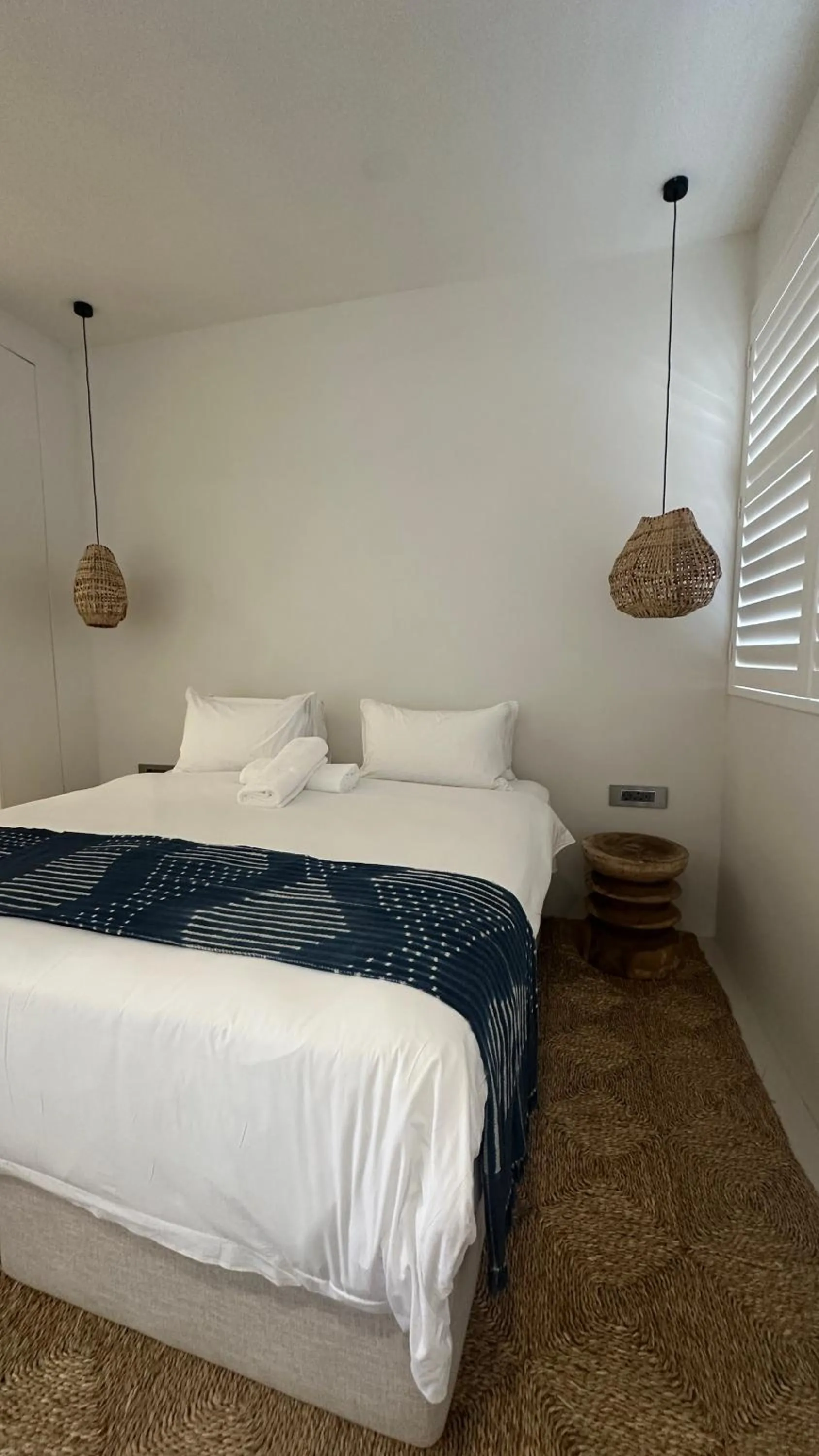 Bed in Point Waterfront Apartments