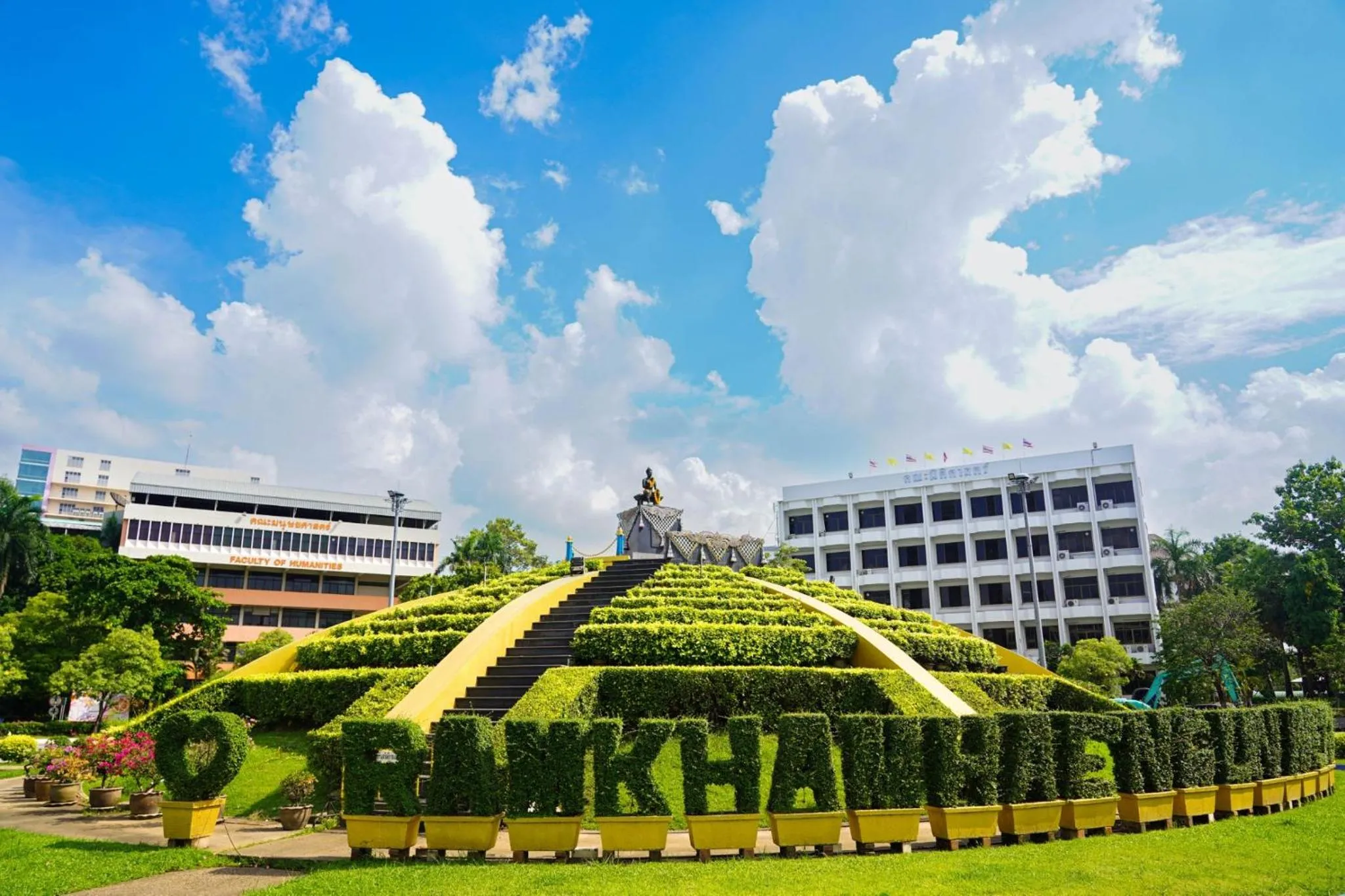 Nearby landmark in JL Bangkok Hotel