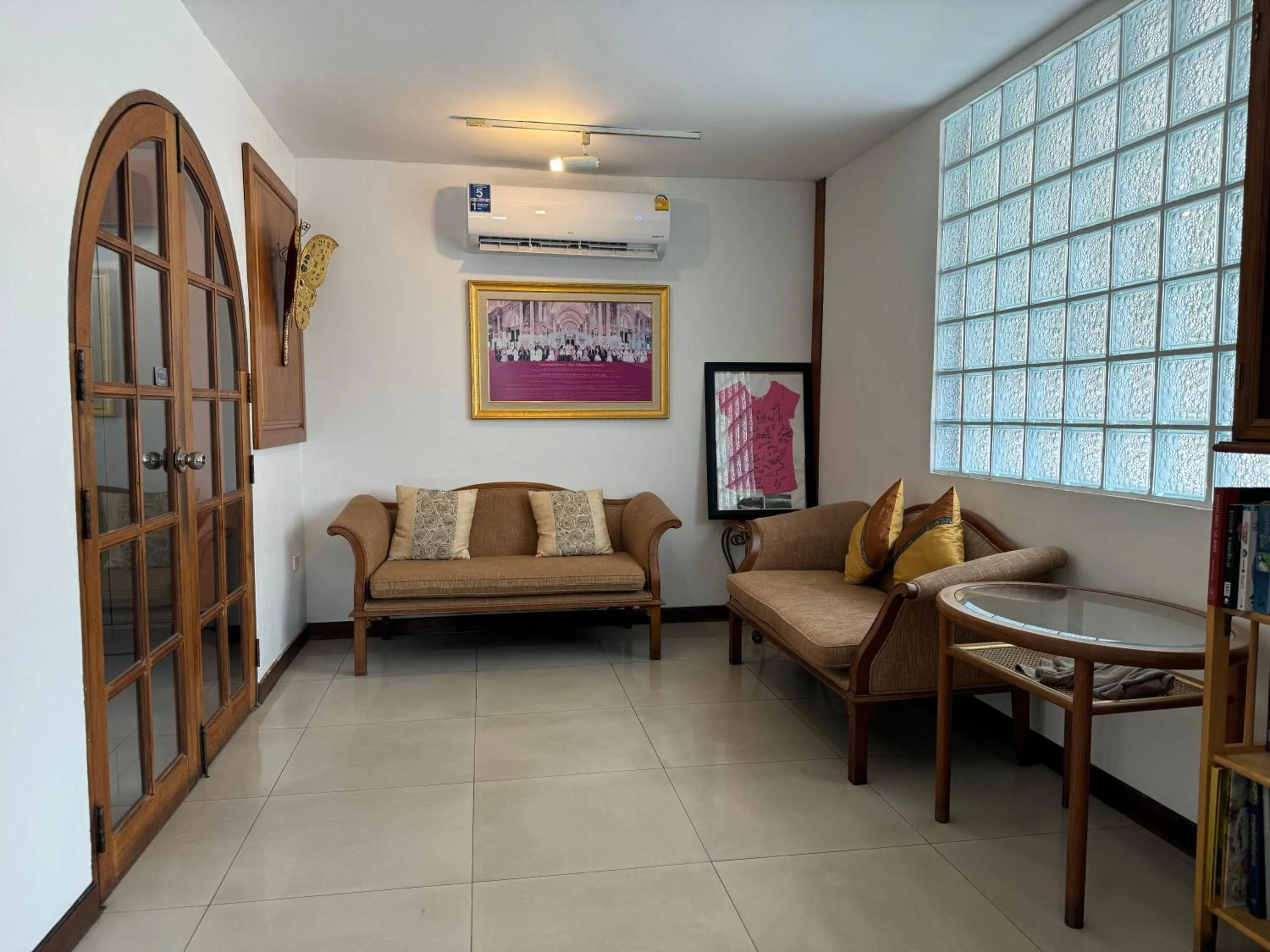 Lobby or reception in JL Bangkok Hotel