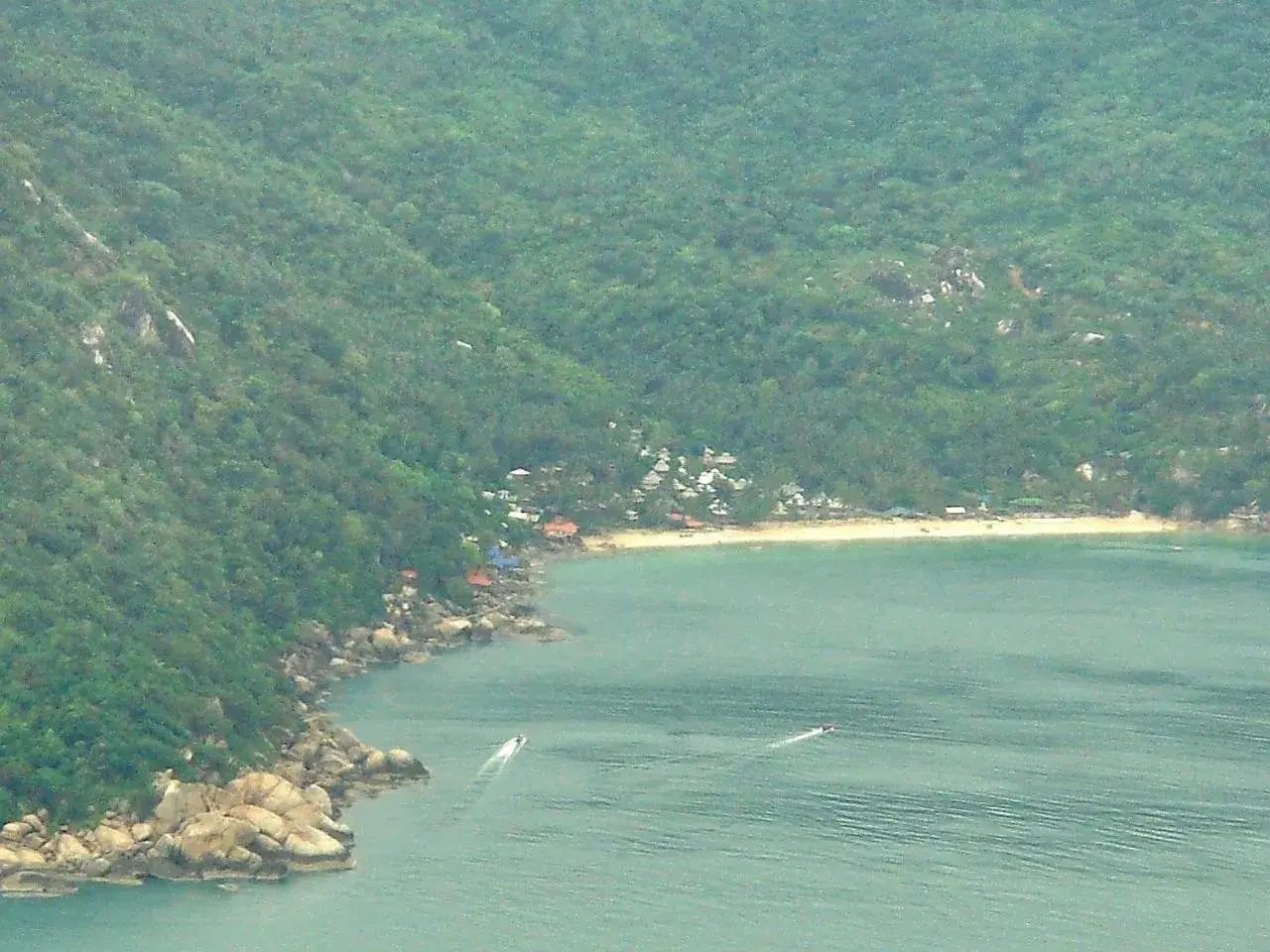 Property building in The Hideaway Pariya Haad Yuan Ko Pha-ngan Property building in The Hideaway Pariya Haad Yuan Ko Pha-ngan