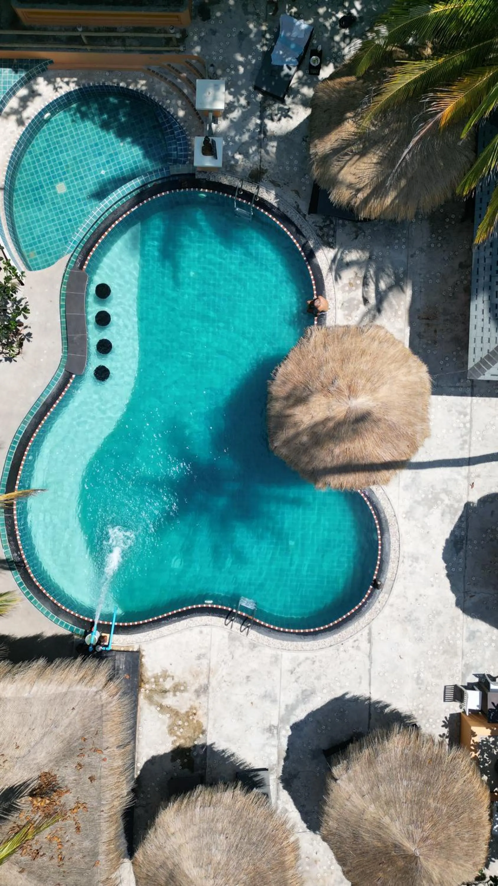 Swimming pool in The Hideaway Pariya Haad Yuan Ko Pha-ngan